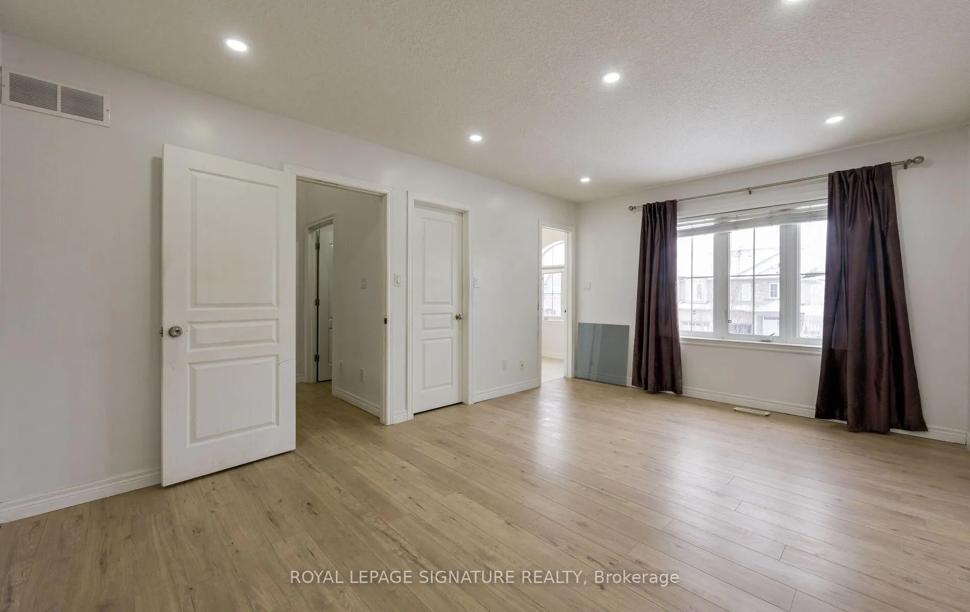 Photo 26 of Unit Upper Level b, 96 Highgate Drive, Hamilton, Stoney Creek Mountain — HOMEH