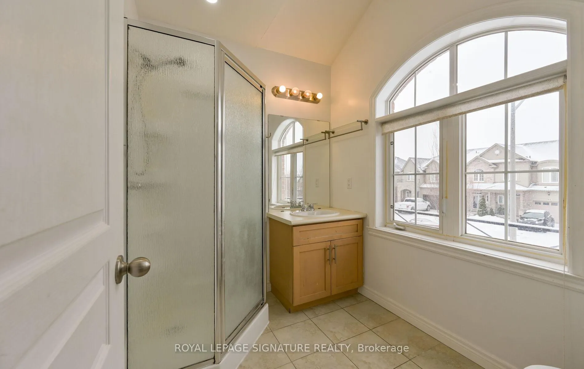 Photo 30 of Unit Upper Level b, 96 Highgate Drive, Hamilton, Stoney Creek Mountain — HOMEH