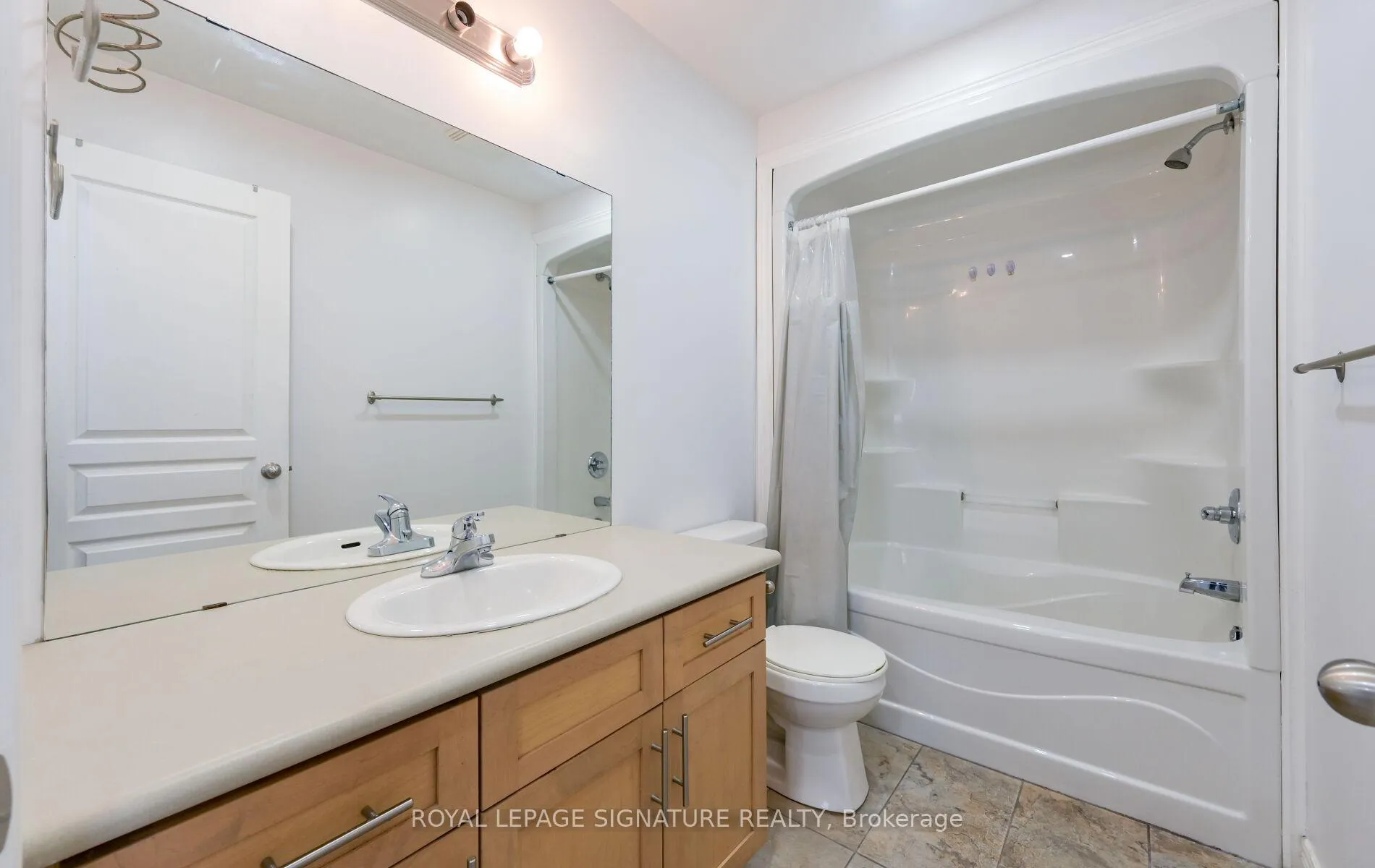 Photo 42 of Unit Upper Level b, 96 Highgate Drive, Hamilton, Stoney Creek Mountain — HOMEH