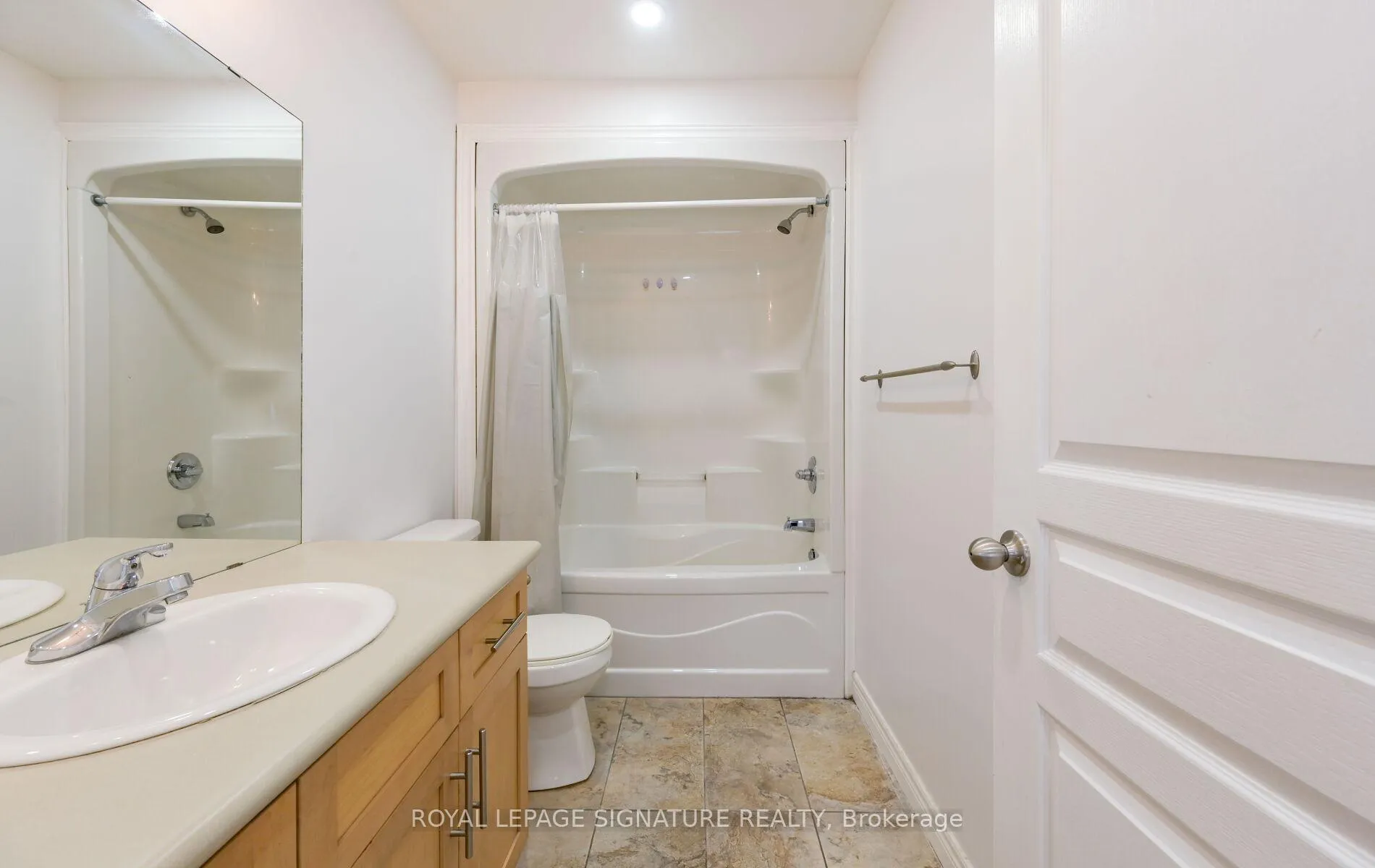 Photo 43 of Unit Upper Level b, 96 Highgate Drive, Hamilton, Stoney Creek Mountain — HOMEH