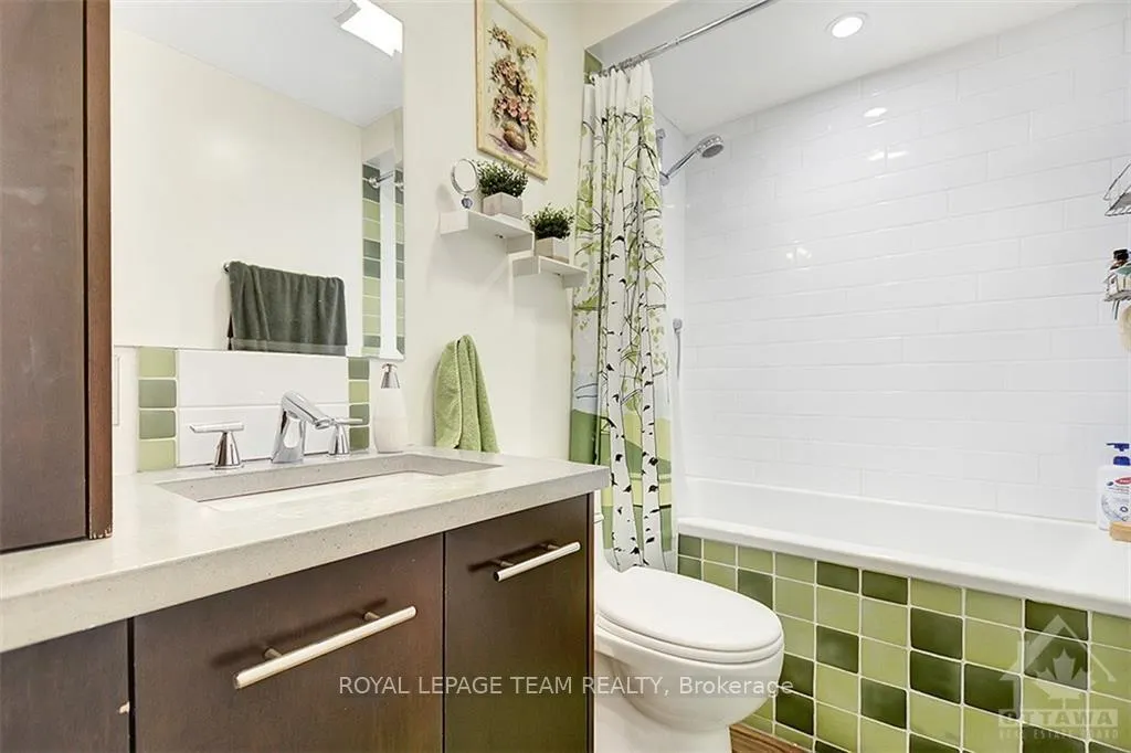 Photo 14 of 206 Guigues Avenue, Ottawa, Lower Town/Byward Market — HOMEH