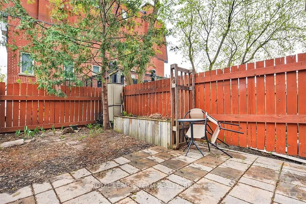 Photo 18 of 206 Guigues Avenue, Ottawa, Lower Town/Byward Market — HOMEH
