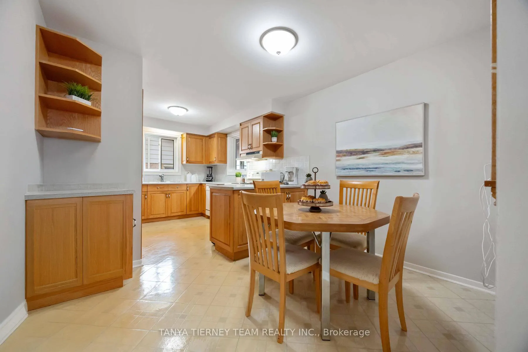 Photo 9 of 54 Chester Crescent, Scugog, Port Perry — HOMEH