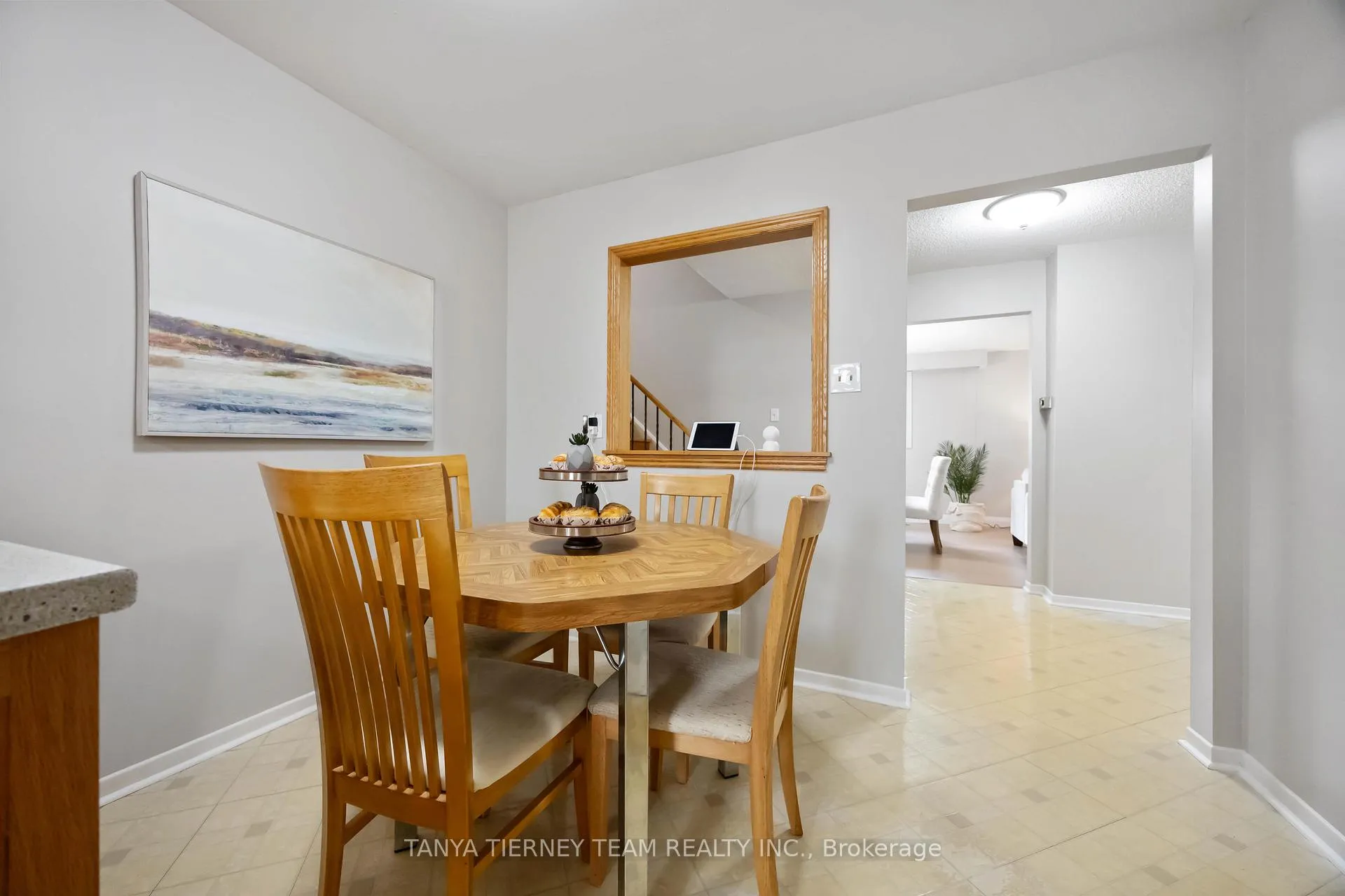 Photo 10 of 54 Chester Crescent, Scugog, Port Perry — HOMEH