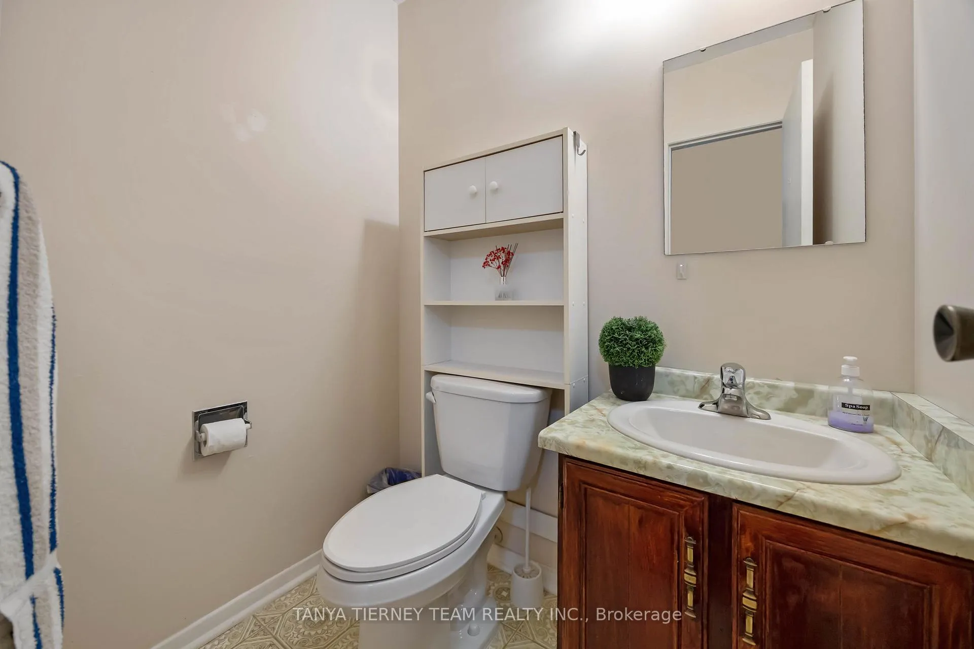 Photo 24 of 54 Chester Crescent, Scugog, Port Perry — HOMEH
