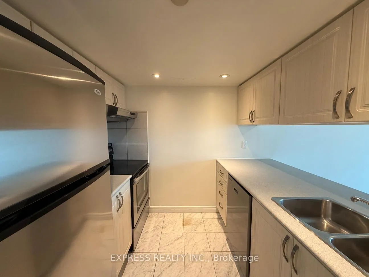 Photo 2 of Unit 2703, 38 Elm Street, Toronto, Bay Street Corridor — HOMEH