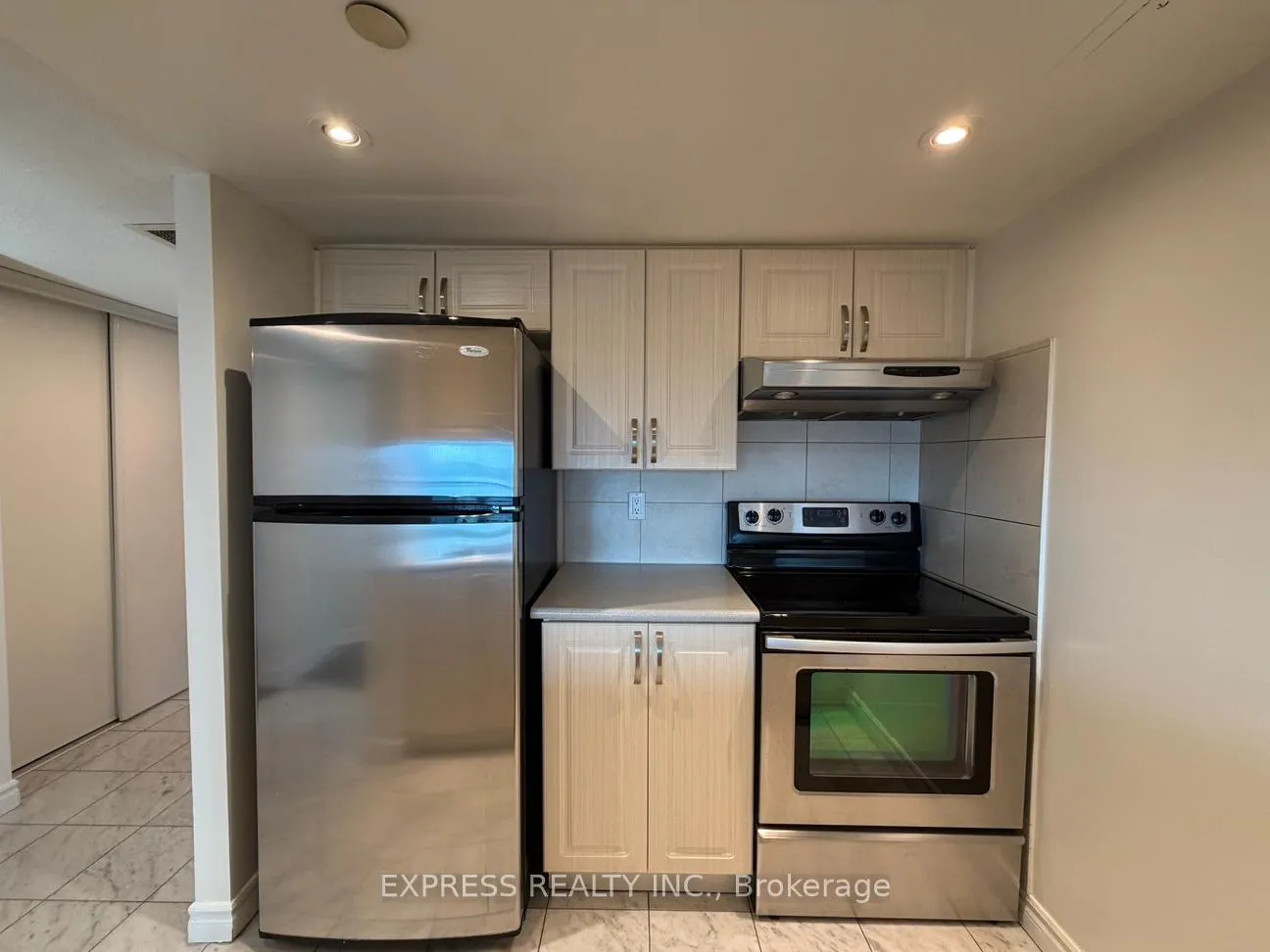 Photo 3 of Unit 2703, 38 Elm Street, Toronto, Bay Street Corridor — HOMEH