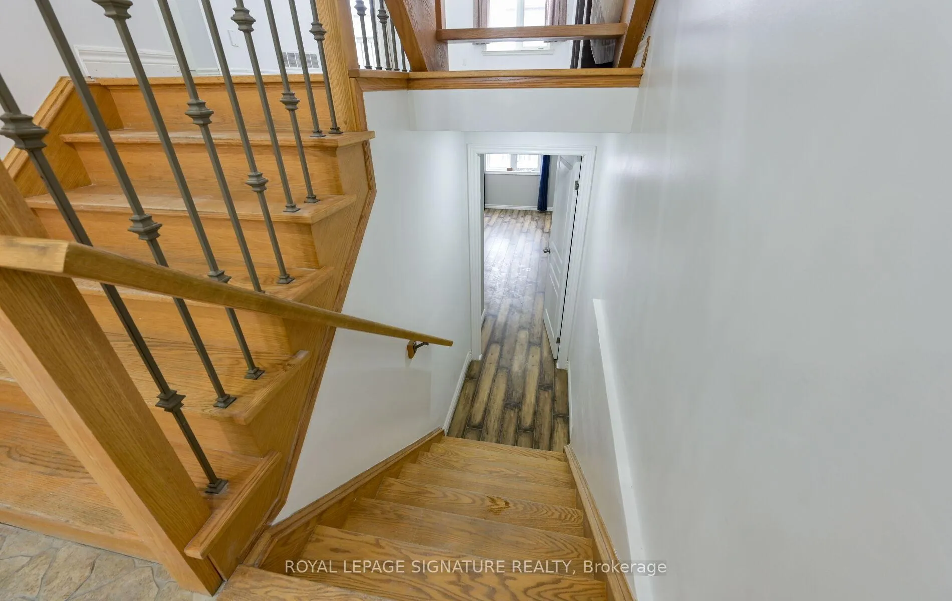 Photo 8 of Unit Lower Level b, 96 Highgate Drive, Hamilton, Stoney Creek Mountain — HOMEH