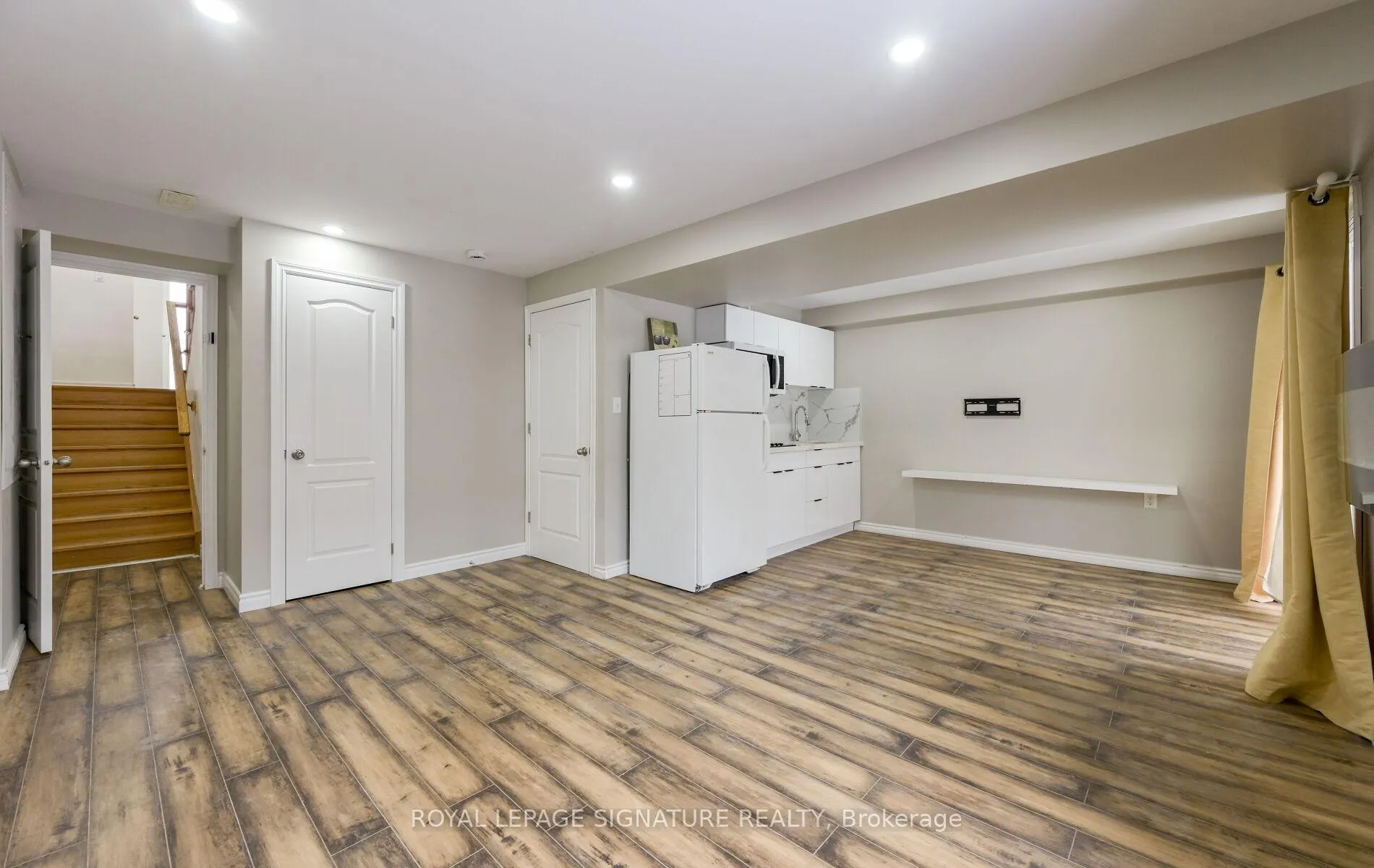 Photo 9 of Unit Lower Level b, 96 Highgate Drive, Hamilton, Stoney Creek Mountain — HOMEH