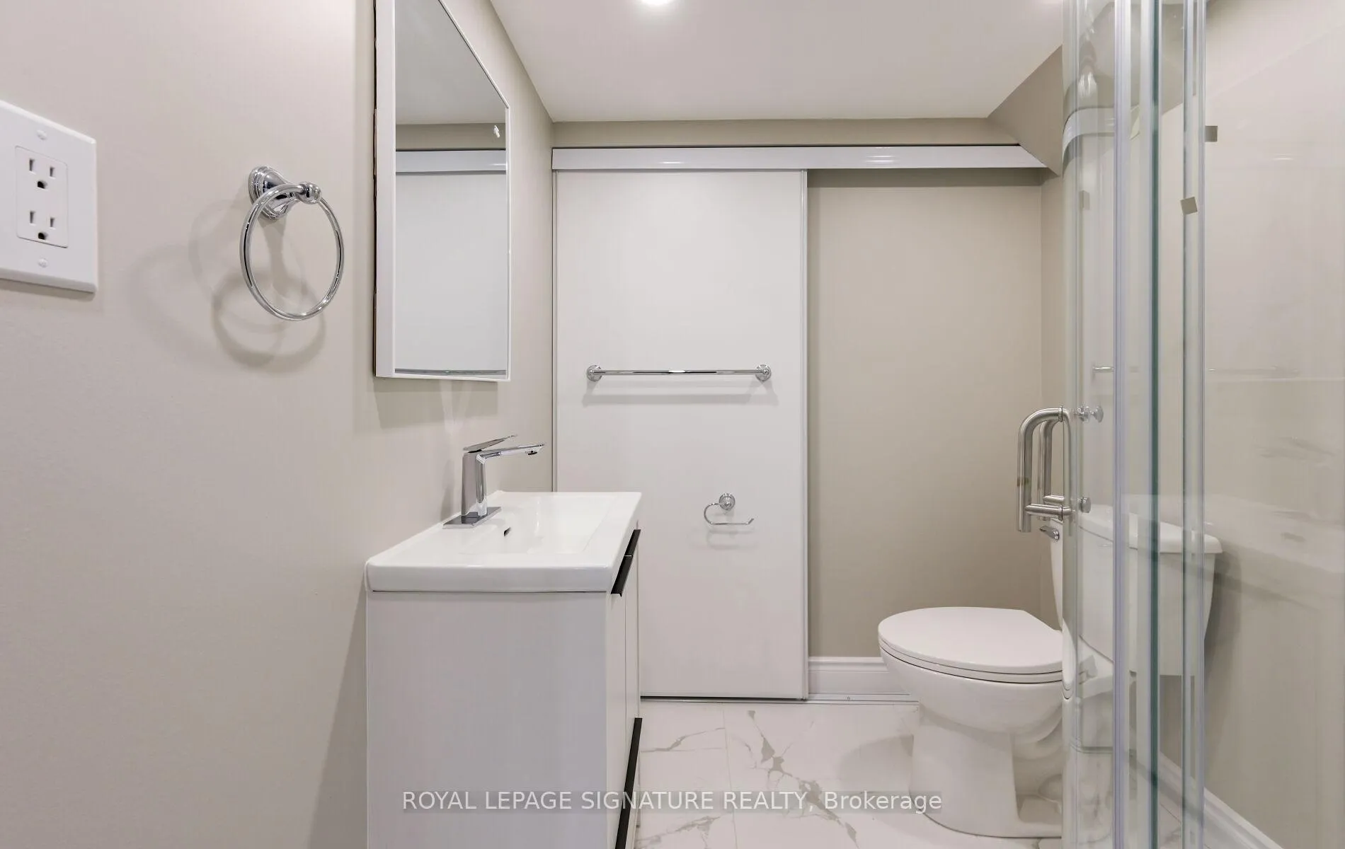 Photo 17 of Unit Lower Level b, 96 Highgate Drive, Hamilton, Stoney Creek Mountain — HOMEH