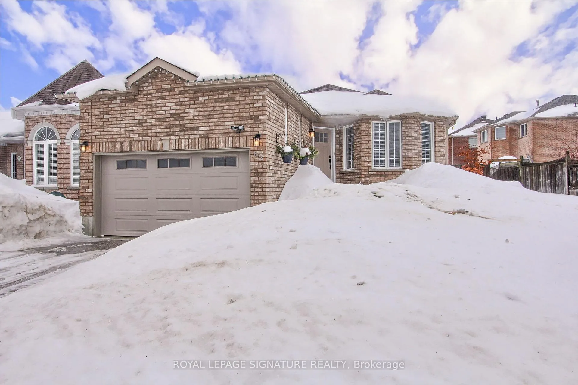 Photo 3 of 62 Cloughley Drive, Barrie, 400 West — HOMEH