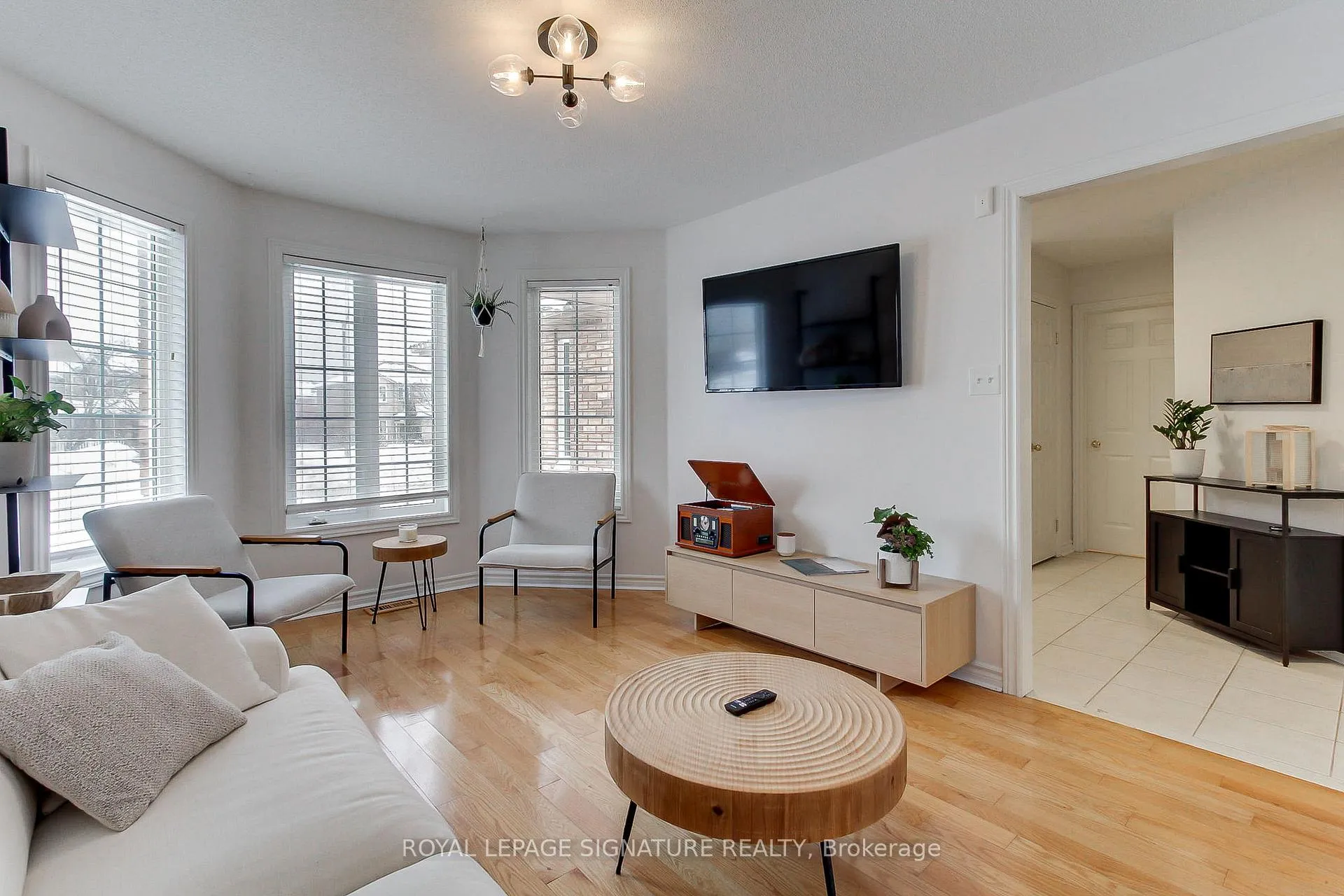 Photo 12 of 62 Cloughley Drive, Barrie, 400 West — HOMEH