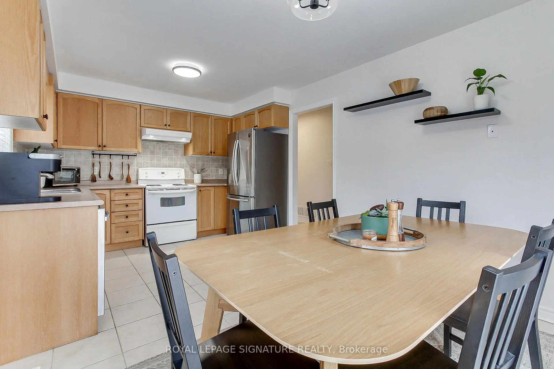 Photo 19 of 62 Cloughley Drive, Barrie, 400 West — HOMEH
