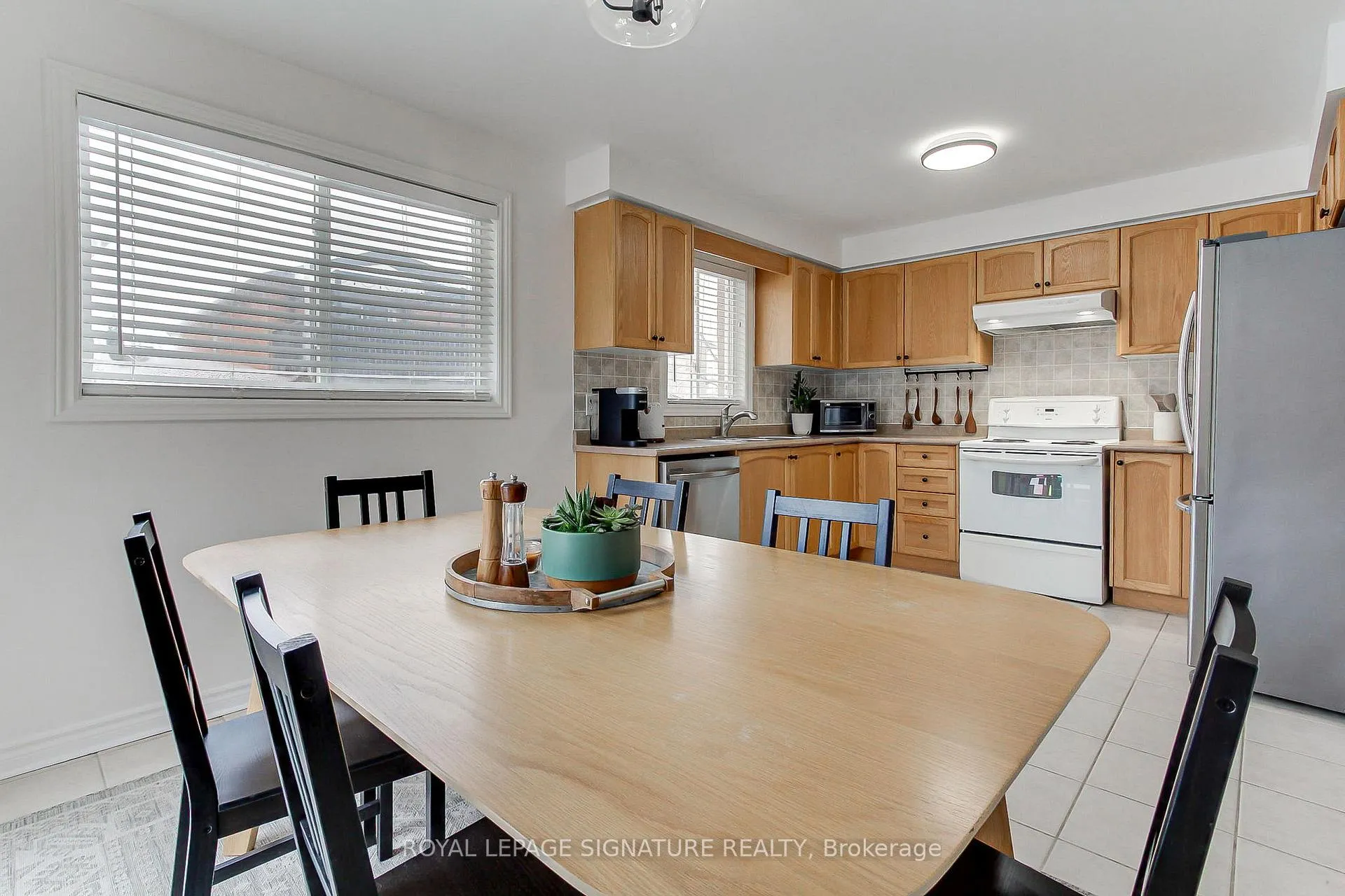 Photo 20 of 62 Cloughley Drive, Barrie, 400 West — HOMEH