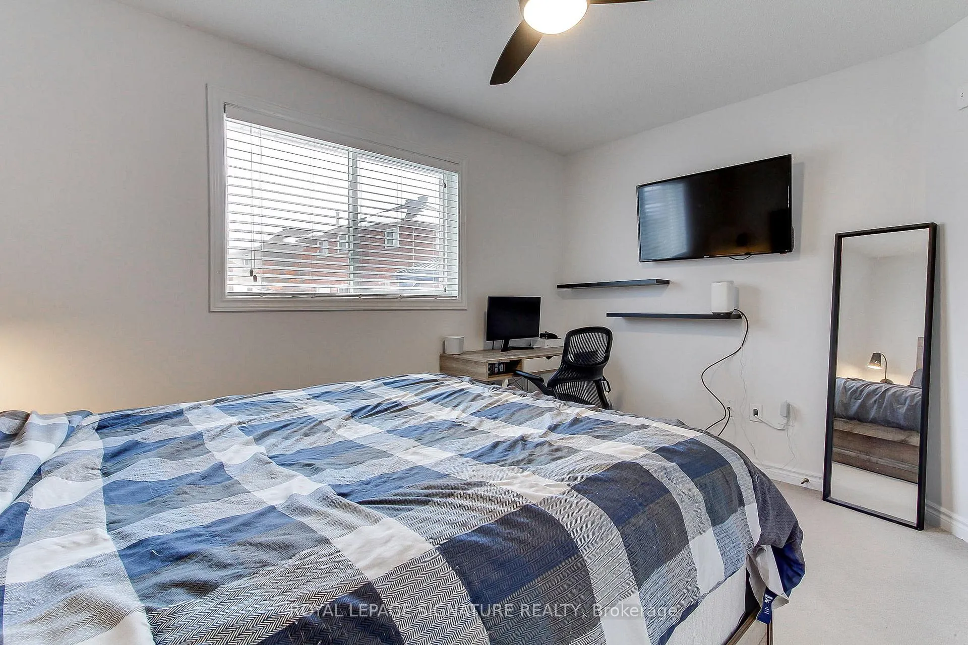 Photo 23 of 62 Cloughley Drive, Barrie, 400 West — HOMEH