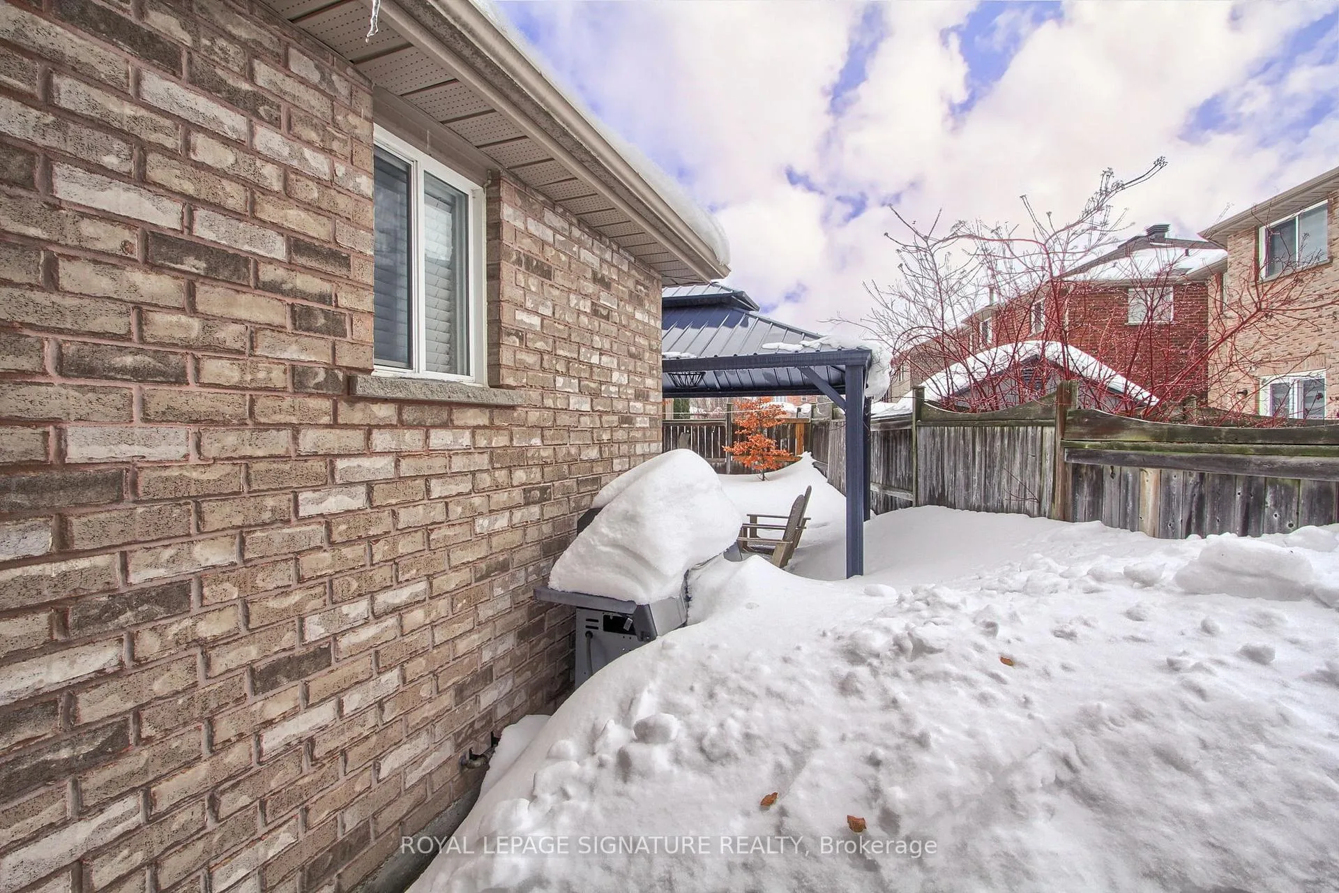 Photo 41 of 62 Cloughley Drive, Barrie, 400 West — HOMEH