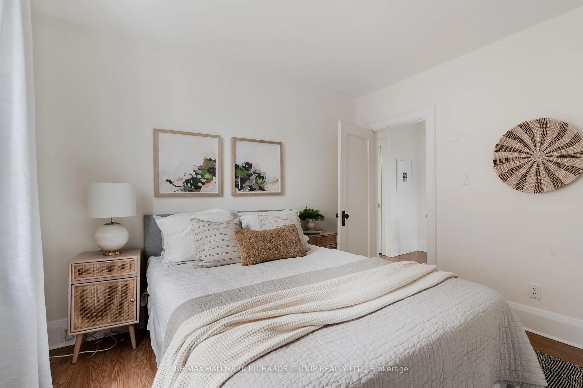 Photo 14 of 71 Lawrence Avenue W, Toronto, Lawrence Park South — HOMEH