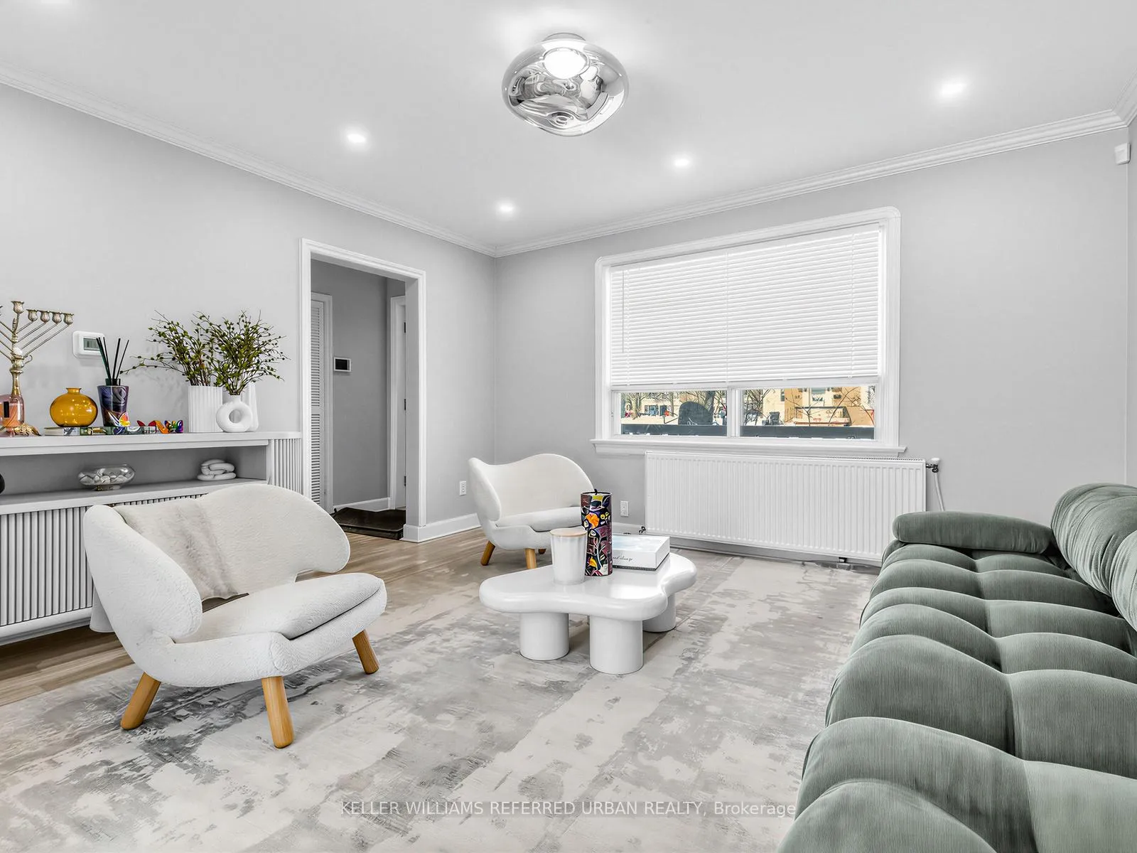 Photo 7 of 47 Dell Park Avenue, Toronto, Englemount-Lawrence — HOMEH