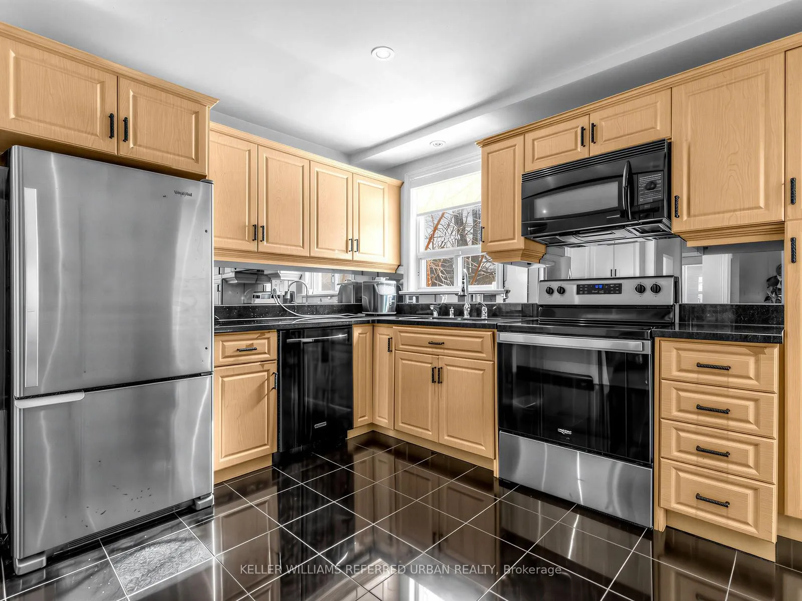 Photo 10 of 47 Dell Park Avenue, Toronto, Englemount-Lawrence — HOMEH