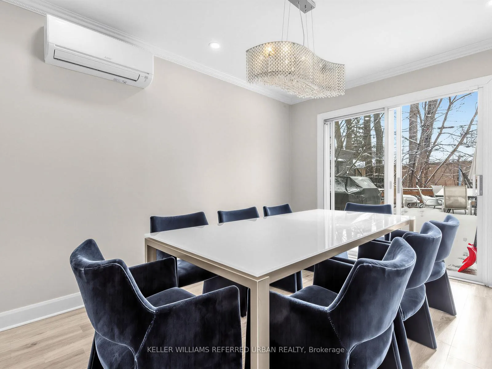 Photo 13 of 47 Dell Park Avenue, Toronto, Englemount-Lawrence — HOMEH