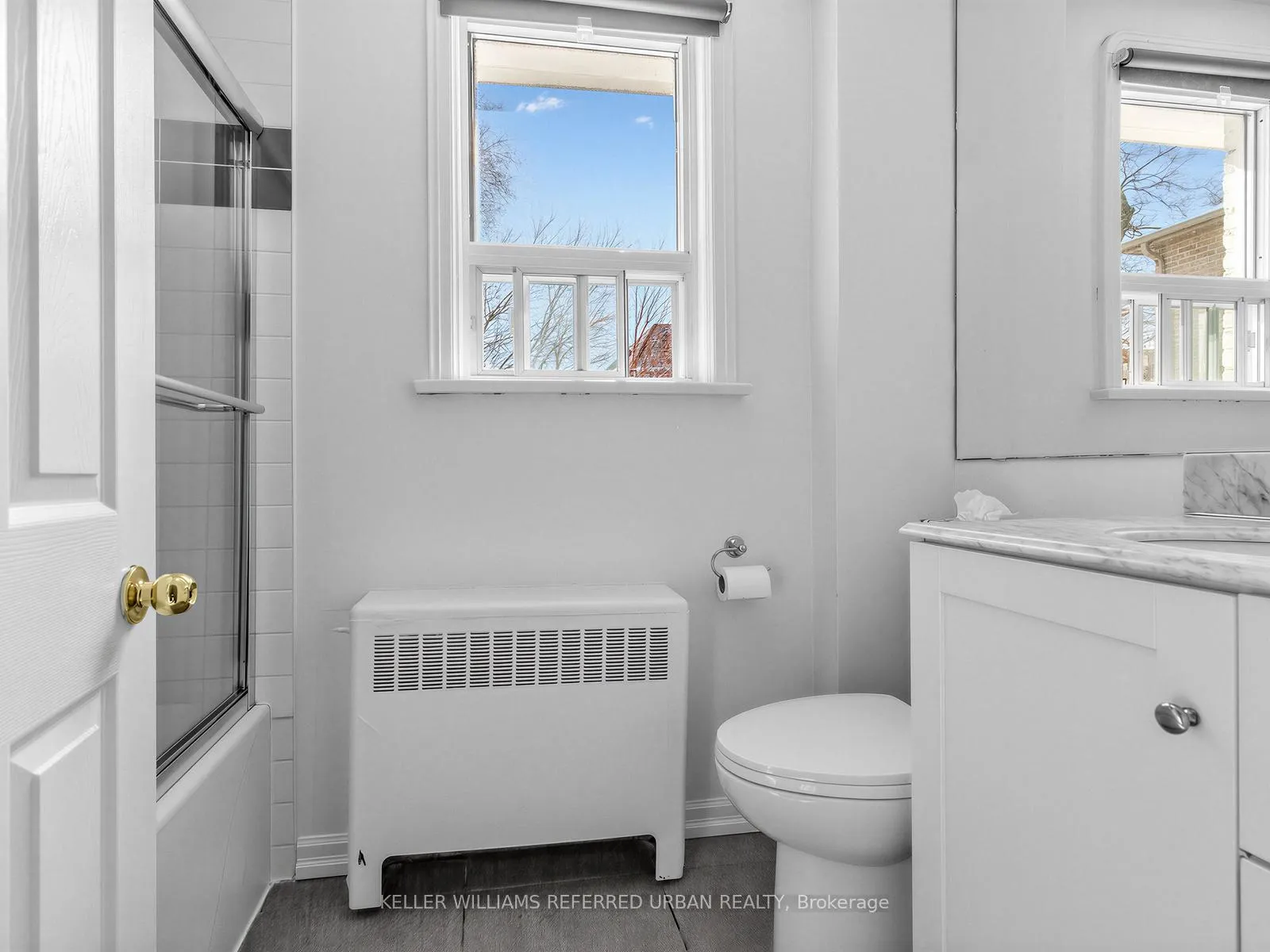 Photo 26 of 47 Dell Park Avenue, Toronto, Englemount-Lawrence — HOMEH