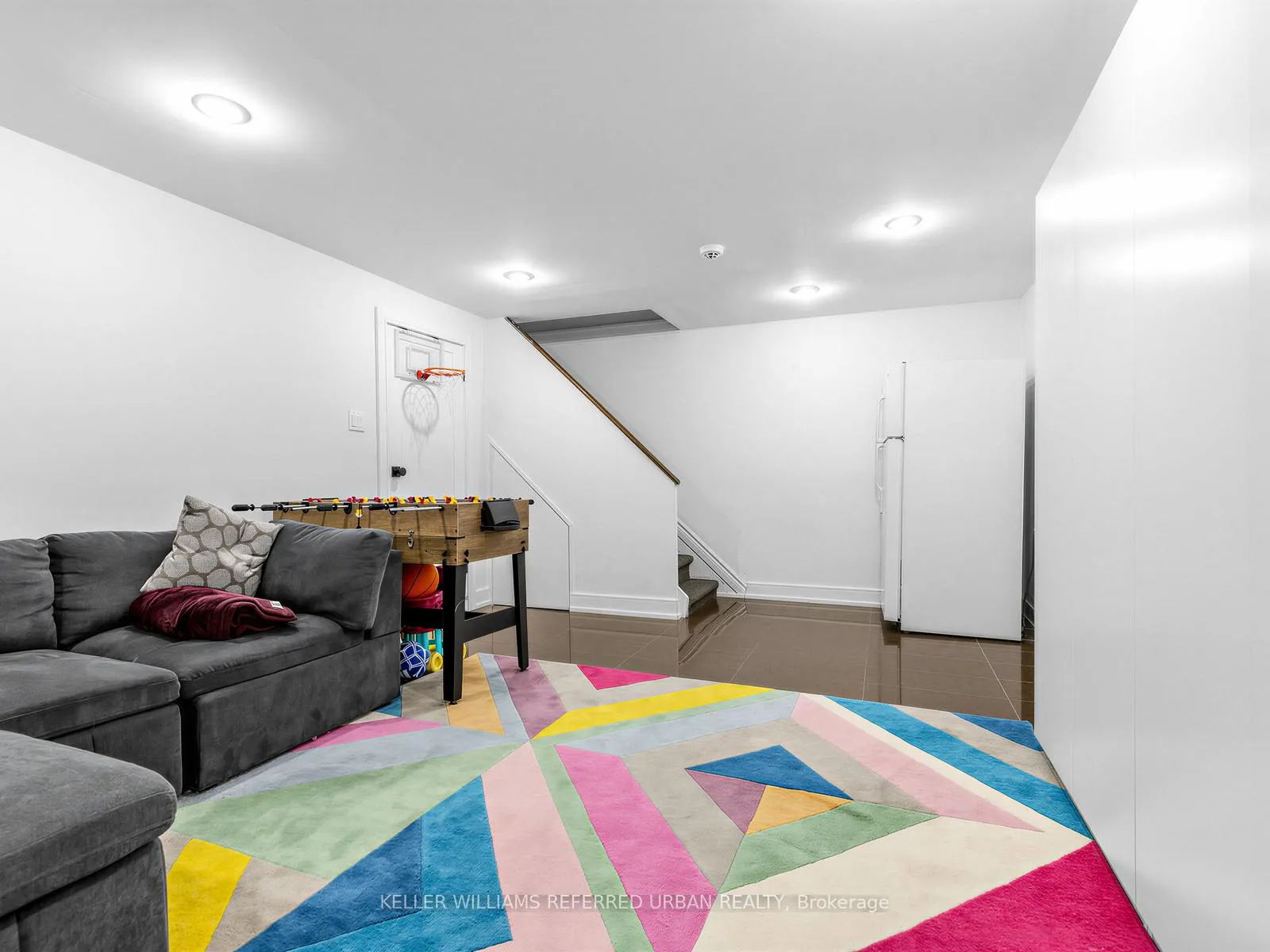 Photo 27 of 47 Dell Park Avenue, Toronto, Englemount-Lawrence — HOMEH