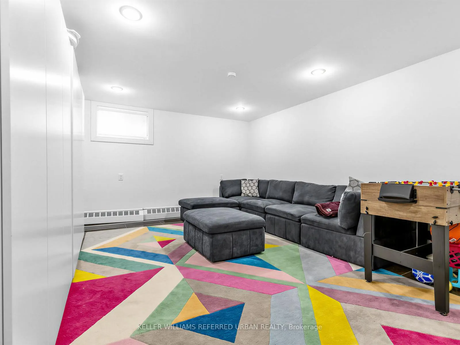 Photo 33 of 47 Dell Park Avenue, Toronto, Englemount-Lawrence — HOMEH