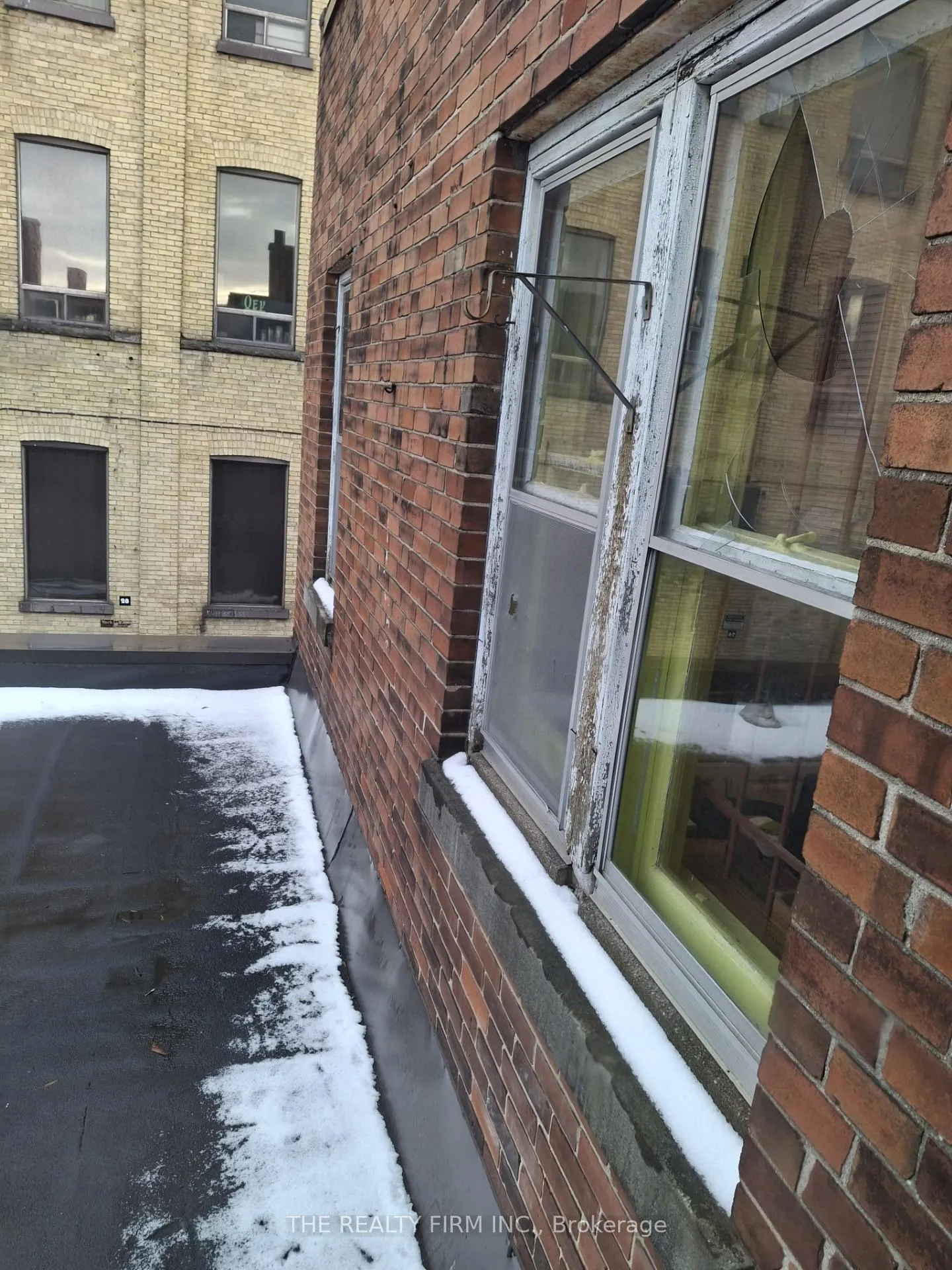 Photo 16 of 616 Dundas Street E, London, East G — HOMEH