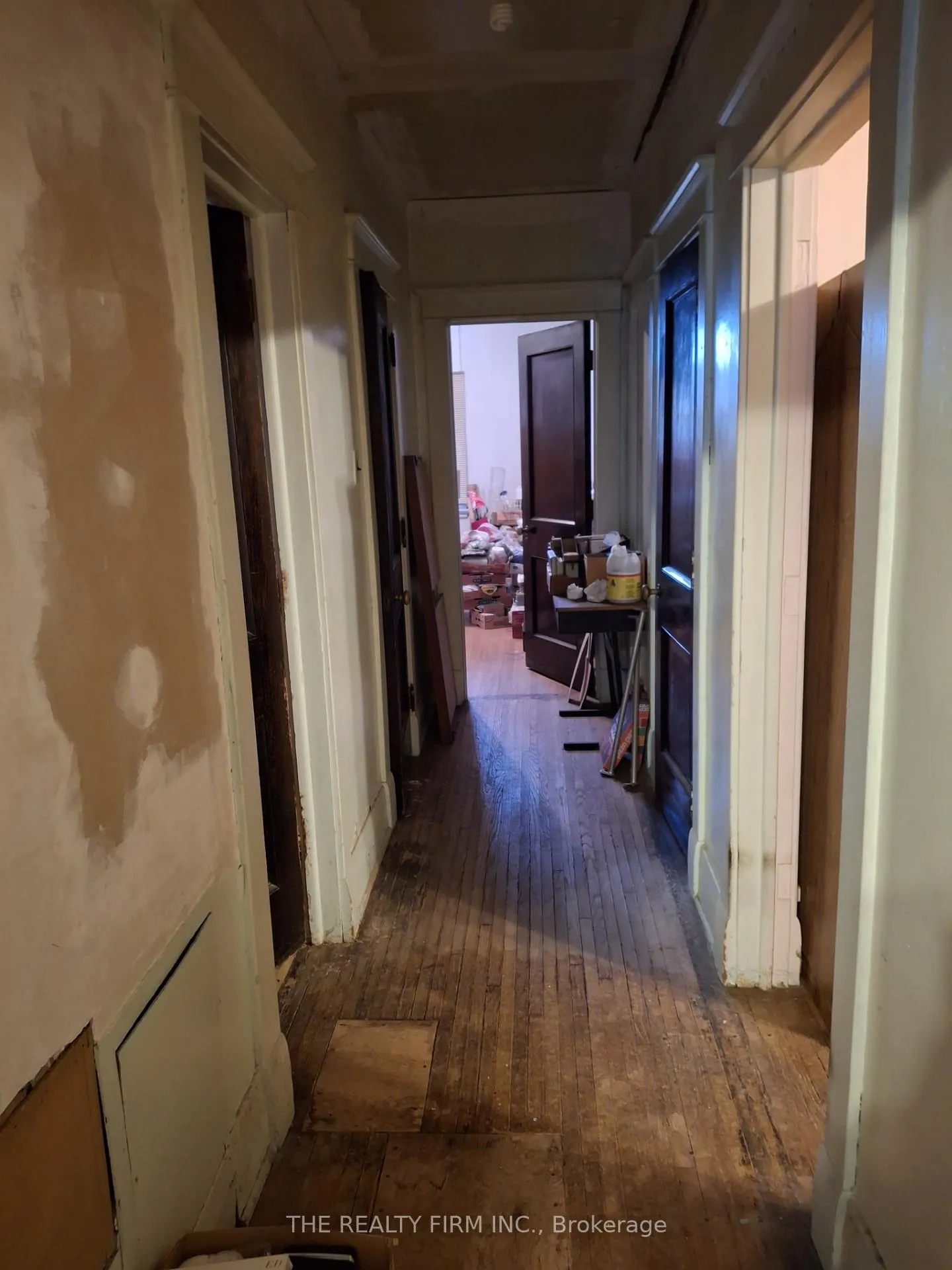 Photo 18 of 616 Dundas Street E, London, East G — HOMEH