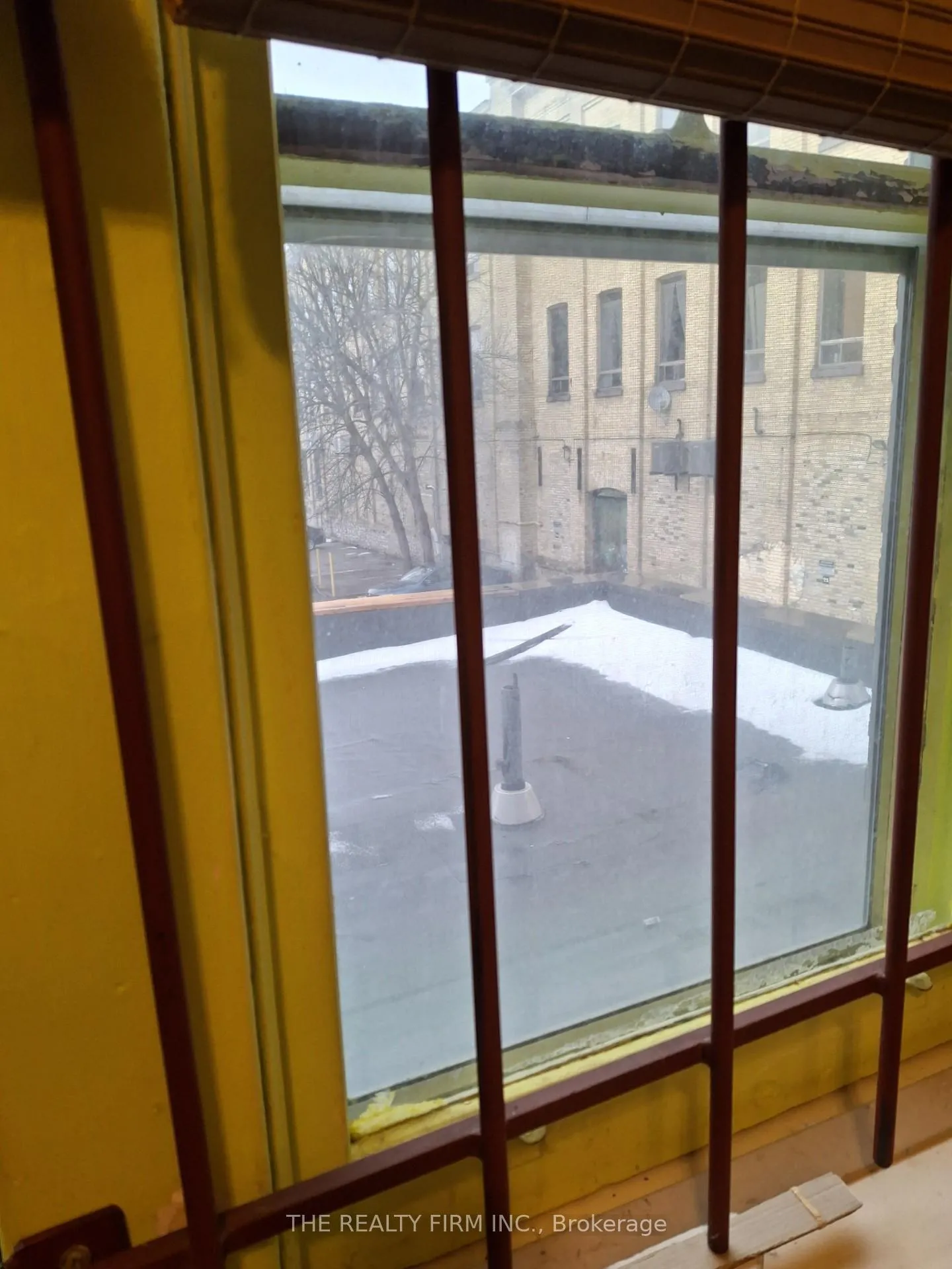 Photo 21 of 616 Dundas Street E, London, East G — HOMEH