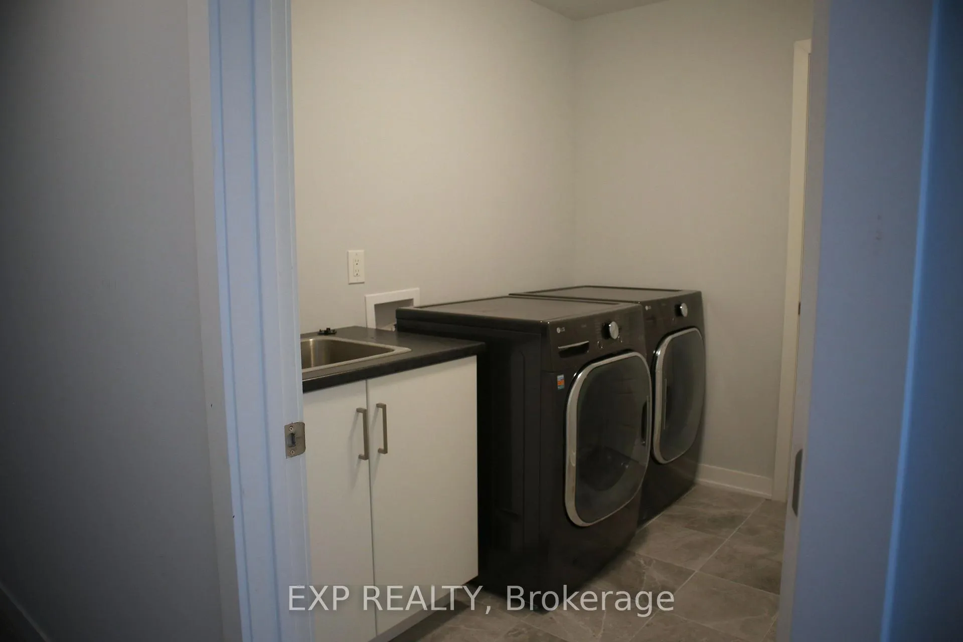 Photo 36 of 705 Fenwick Way, Ottawa, Barrhaven - Stonebridge — HOMEH