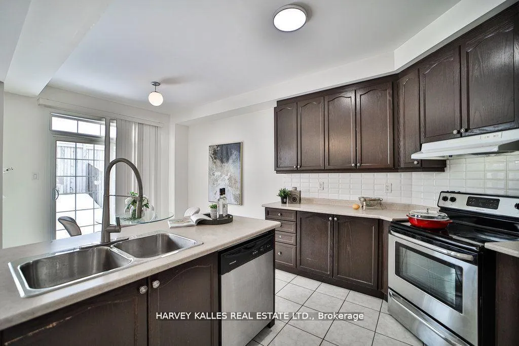 Photo 9 of 159 Hammersly Boulevard, Markham, Wismer — HOMEH