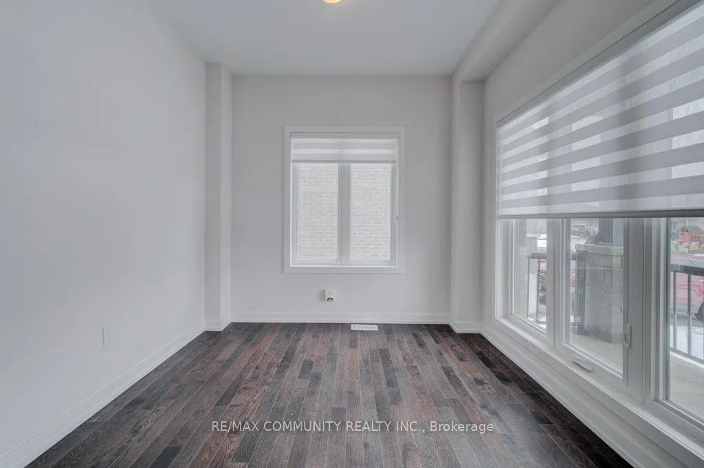 Photo 5 of 55 Tulip Crescent, Norfolk, Simcoe — HOMEH