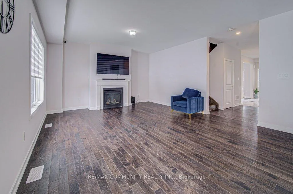 Photo 15 of 55 Tulip Crescent, Norfolk, Simcoe — HOMEH