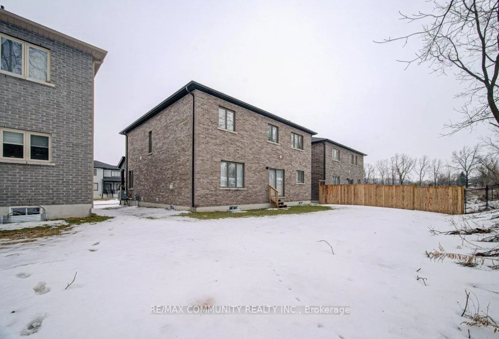 Photo 48 of 55 Tulip Crescent, Norfolk, Simcoe — HOMEH