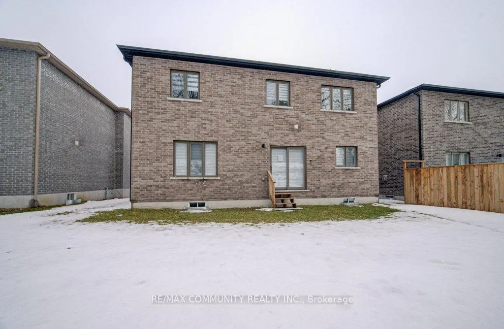 Photo 49 of 55 Tulip Crescent, Norfolk, Simcoe — HOMEH