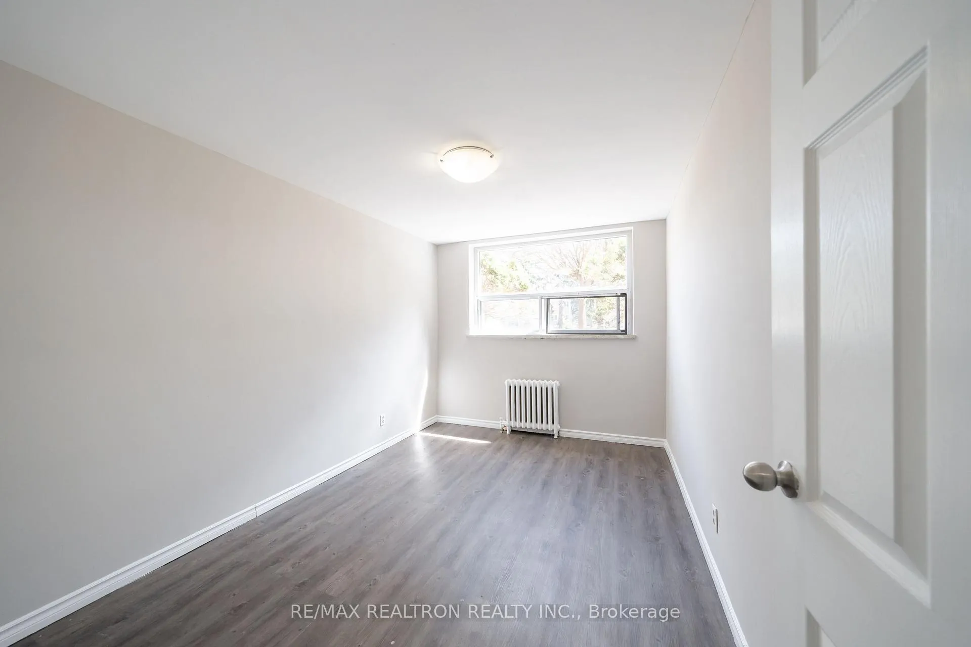 Photo 5 of Unit 33, 2043 Prospect Street E, Burlington, Brant — HOMEH