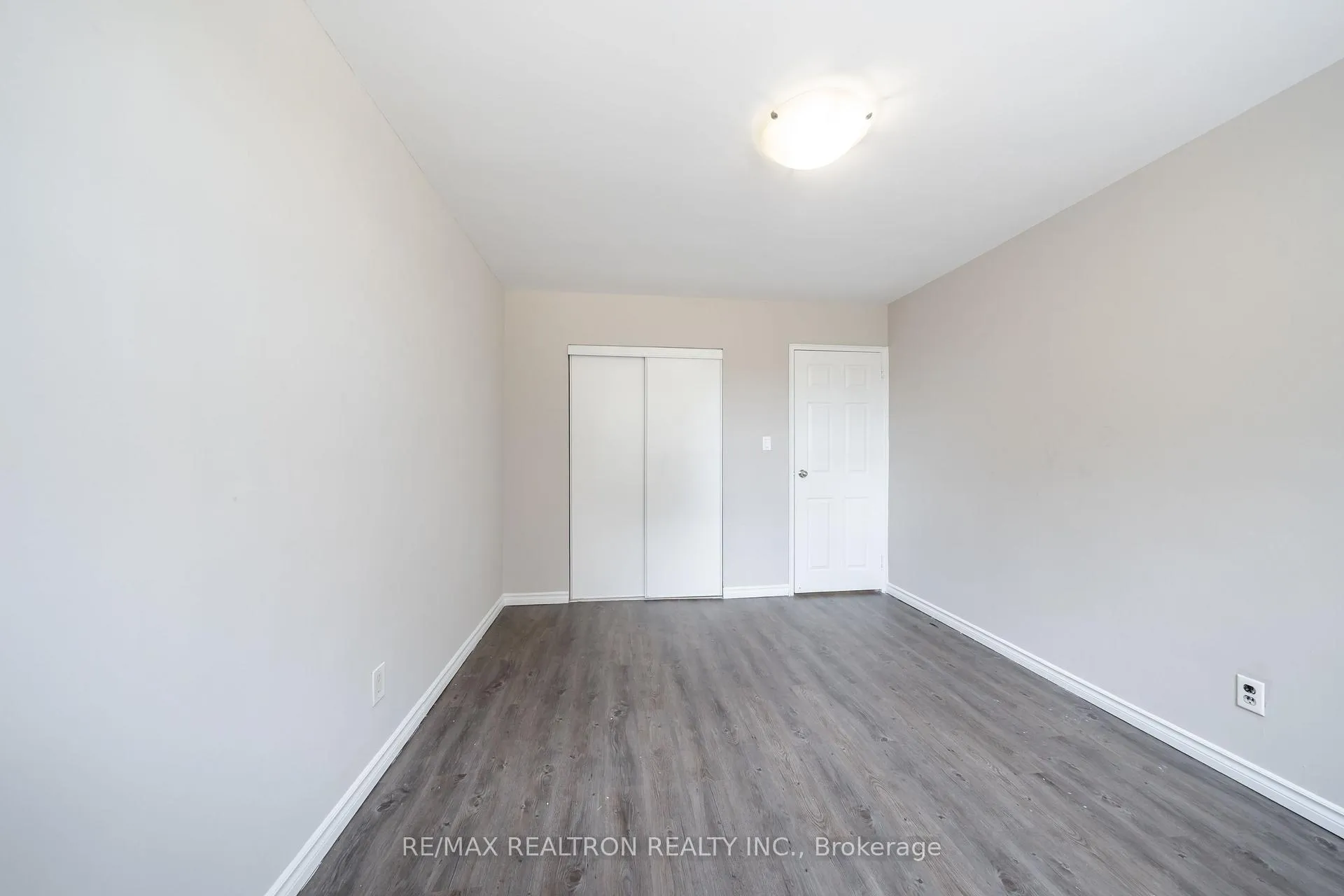 Photo 6 of Unit 33, 2043 Prospect Street E, Burlington, Brant — HOMEH