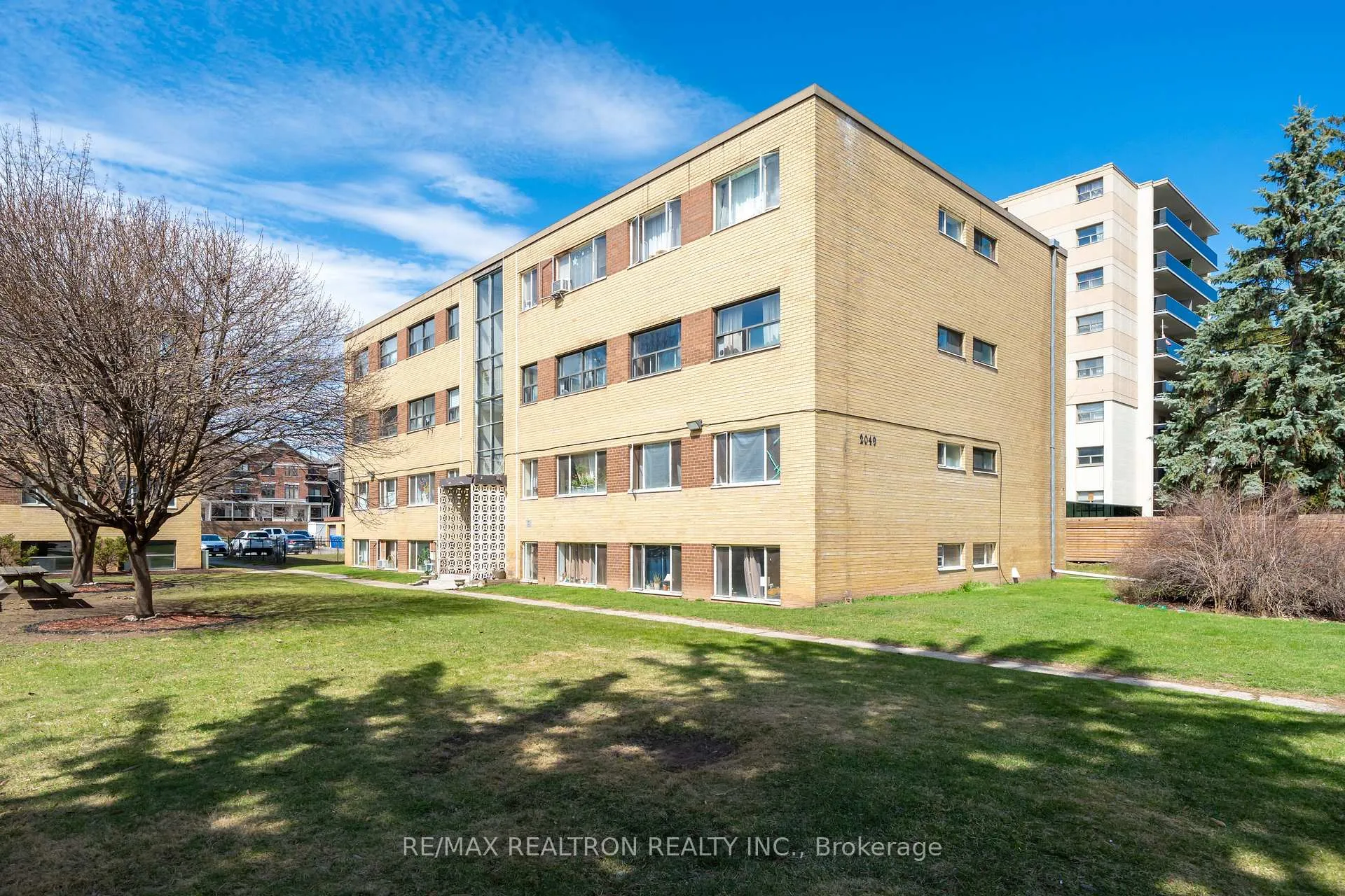Photo 11 of Unit 33, 2043 Prospect Street E, Burlington, Brant — HOMEH