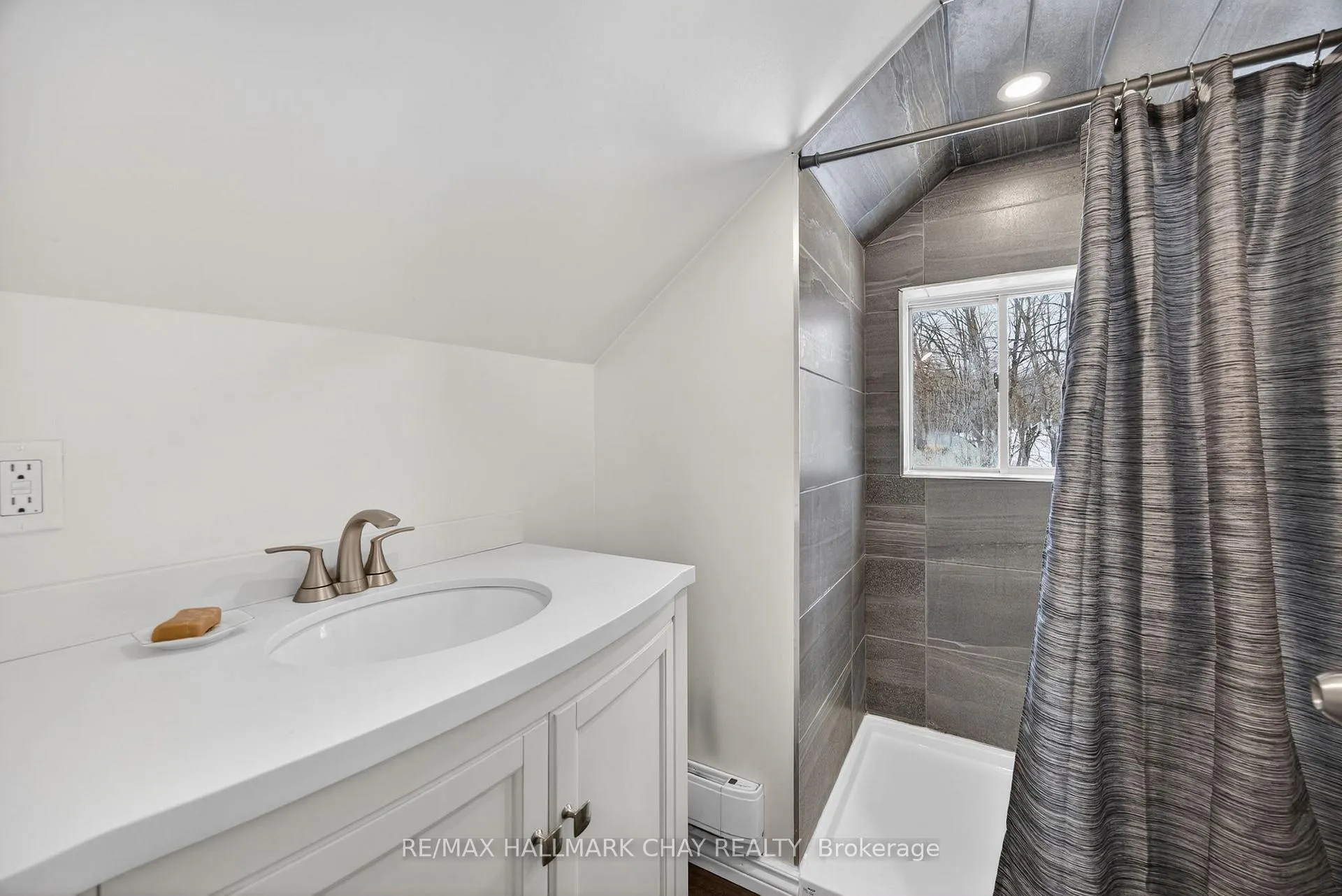 Photo 16 of 1738 Heron Drive, Severn, Fesserton — HOMEH