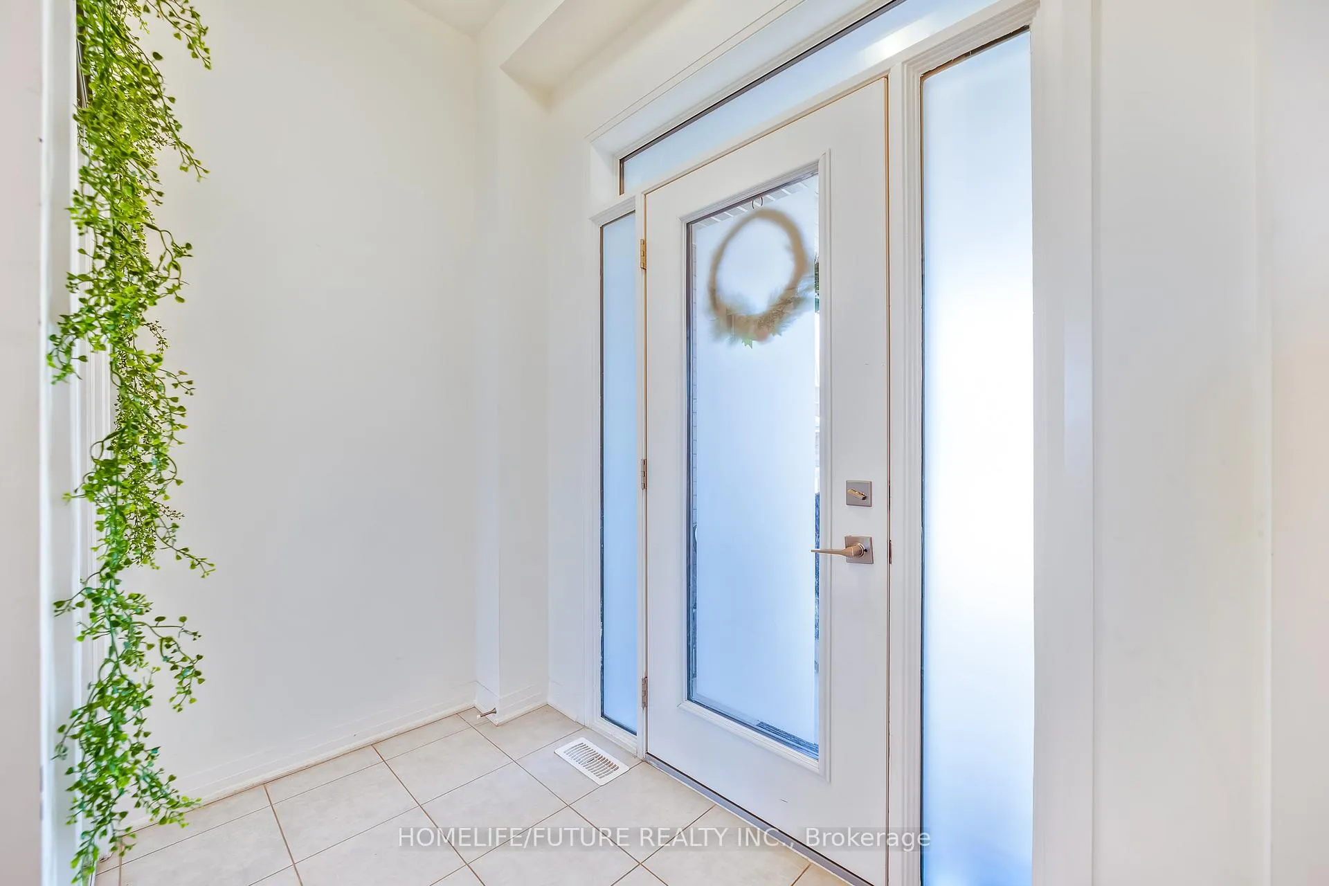 Photo 6 of 51 Sagewood Avenue, Barrie, Rural Barrie Southeast — HOMEH