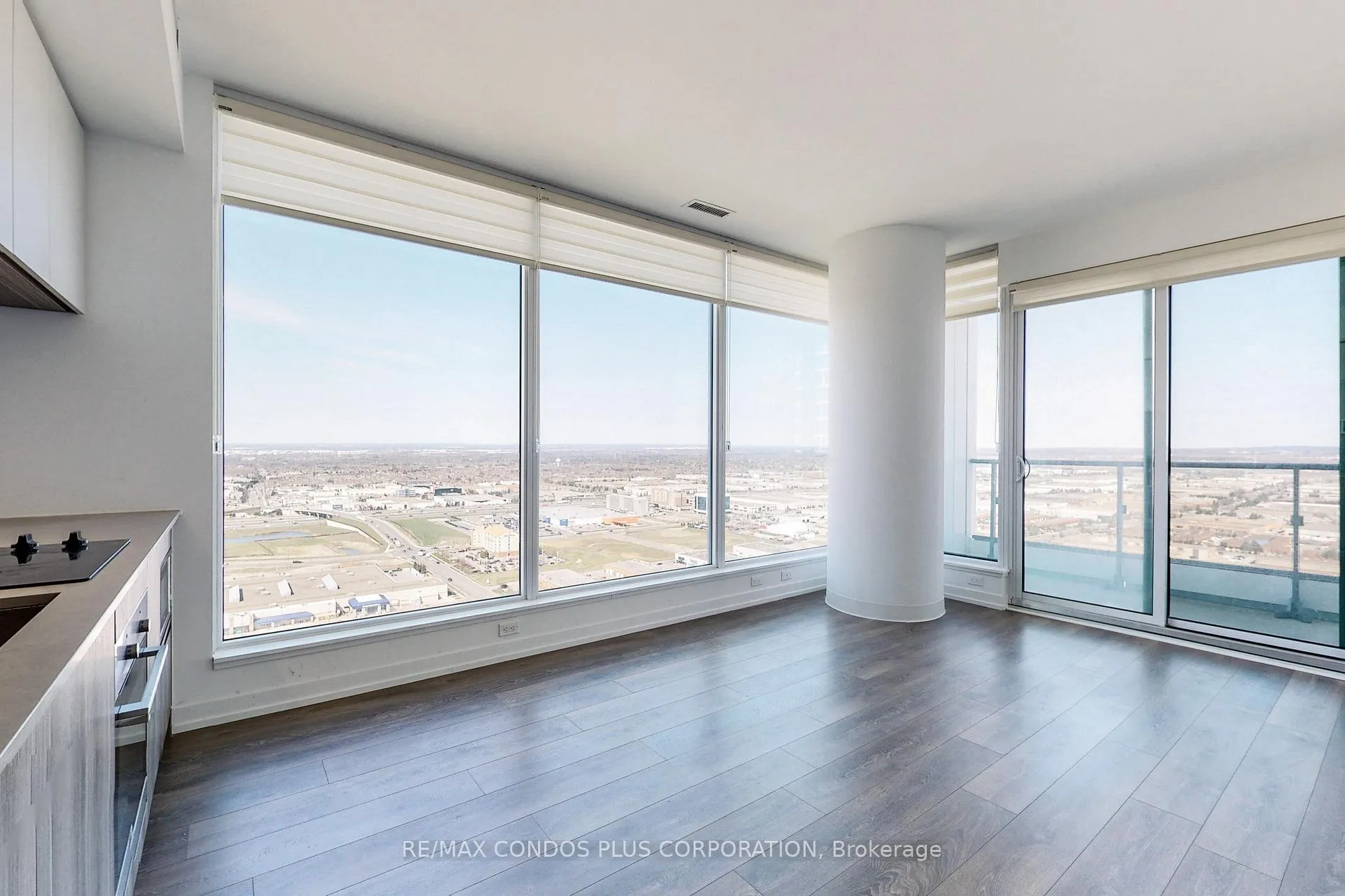 Photo 2 of Unit 3610, 5 Buttermill Avenue, Vaughan, Vaughan Corporate Centre — HOMEH