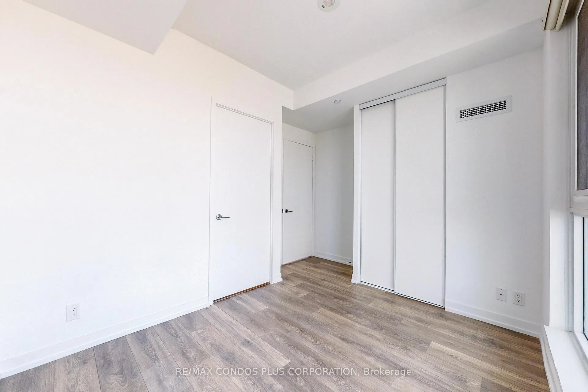 Photo 10 of Unit 3610, 5 Buttermill Avenue, Vaughan, Vaughan Corporate Centre — HOMEH