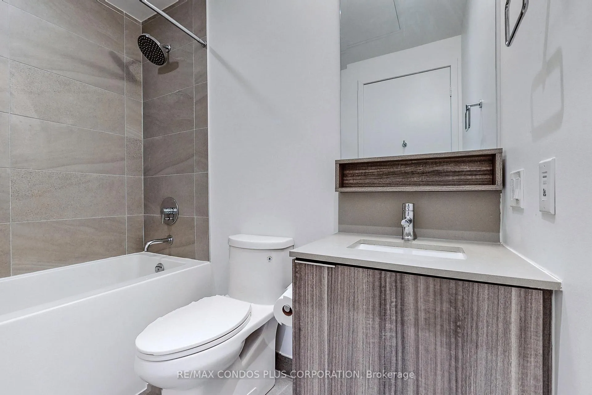 Photo 11 of Unit 3610, 5 Buttermill Avenue, Vaughan, Vaughan Corporate Centre — HOMEH