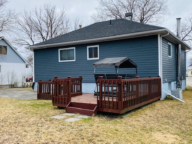 Photo 8 of 21 Wolfe Street, Kapuskasing — HOMEH