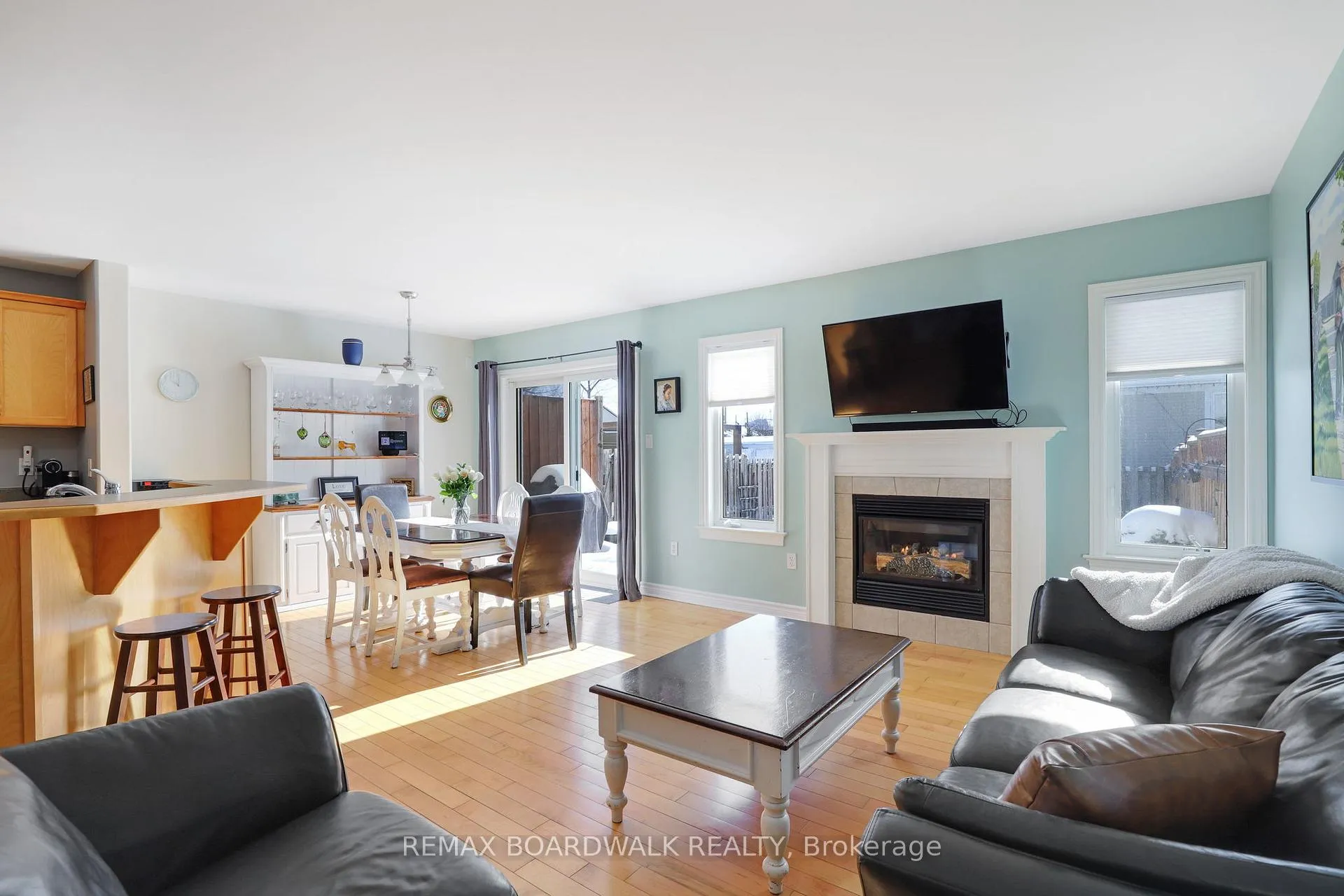 Photo 2 of 20 Alma Street E, North Grenville, Kemptville — HOMEH
