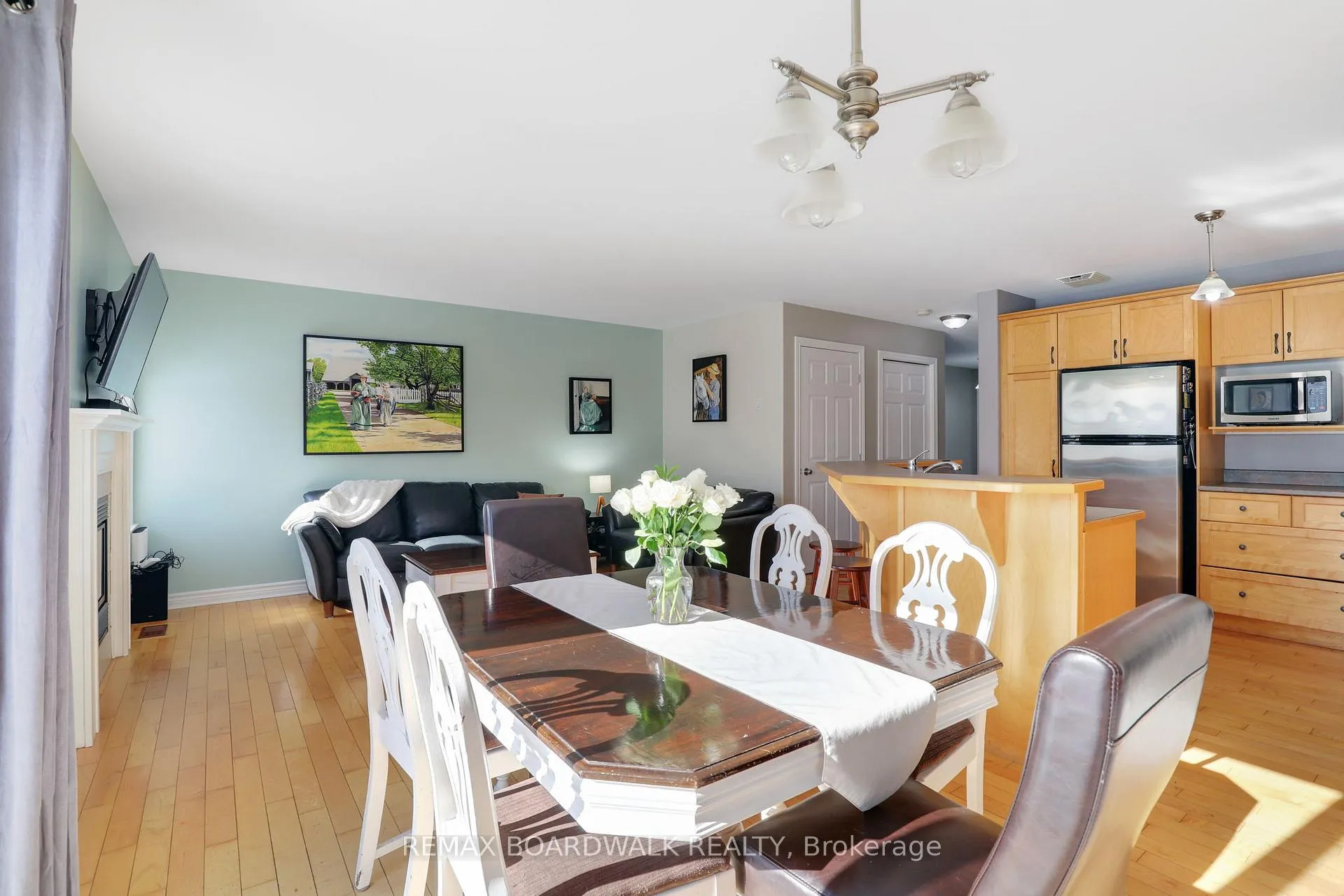 Photo 4 of 20 Alma Street E, North Grenville, Kemptville — HOMEH