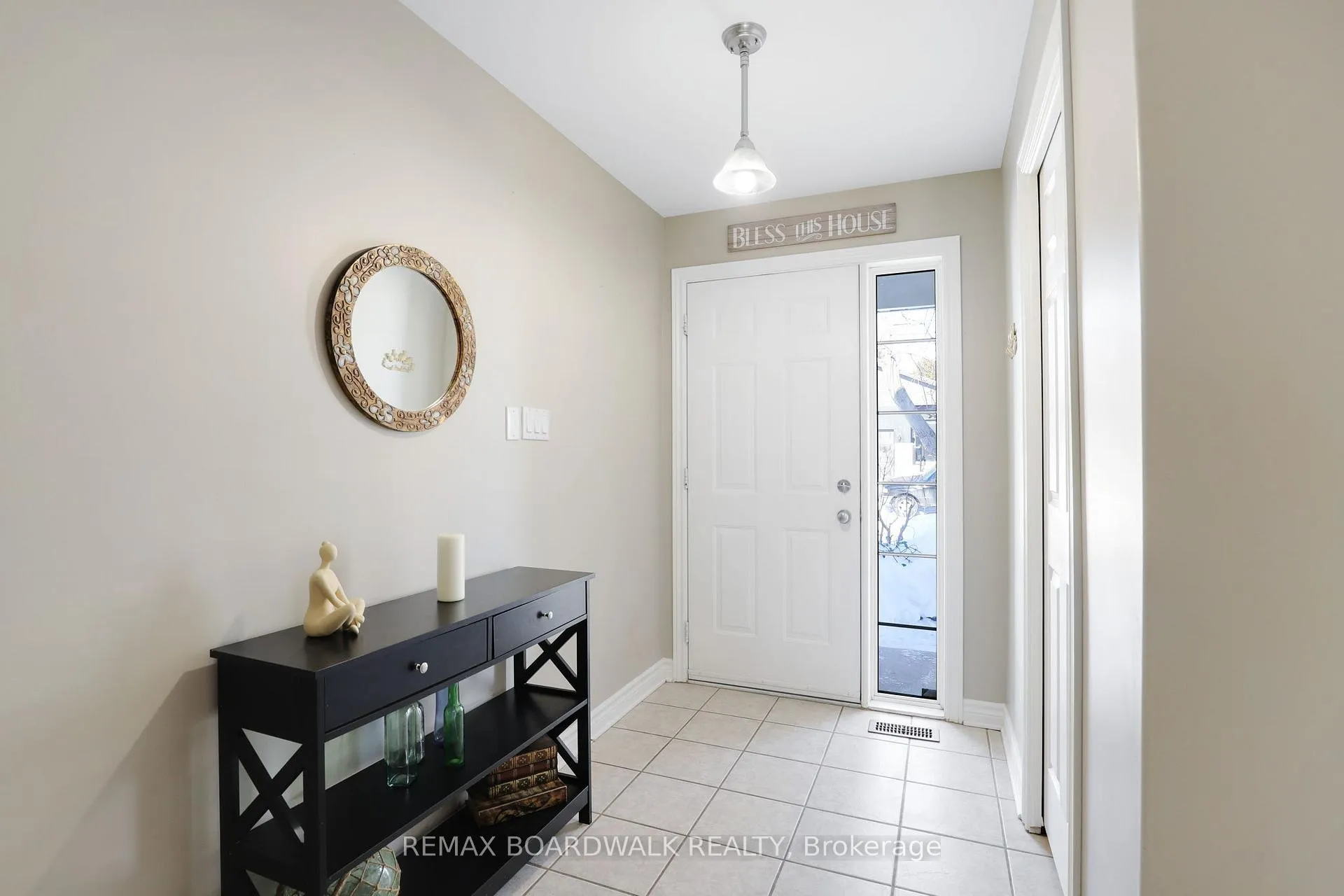 Photo 11 of 20 Alma Street E, North Grenville, Kemptville — HOMEH