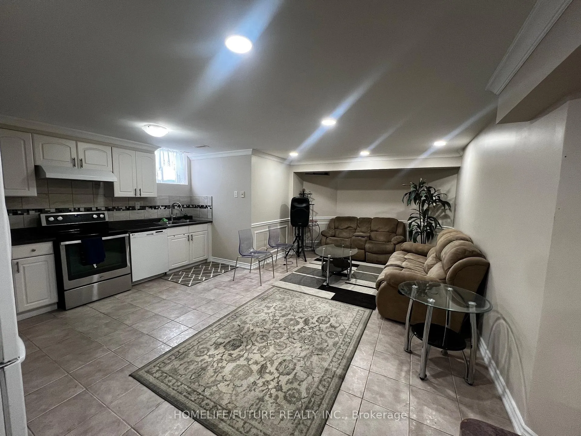 Photo 2 of Unit Bsmt, 45 Bretton Circle, Markham, Rouge Fairways — HOMEH