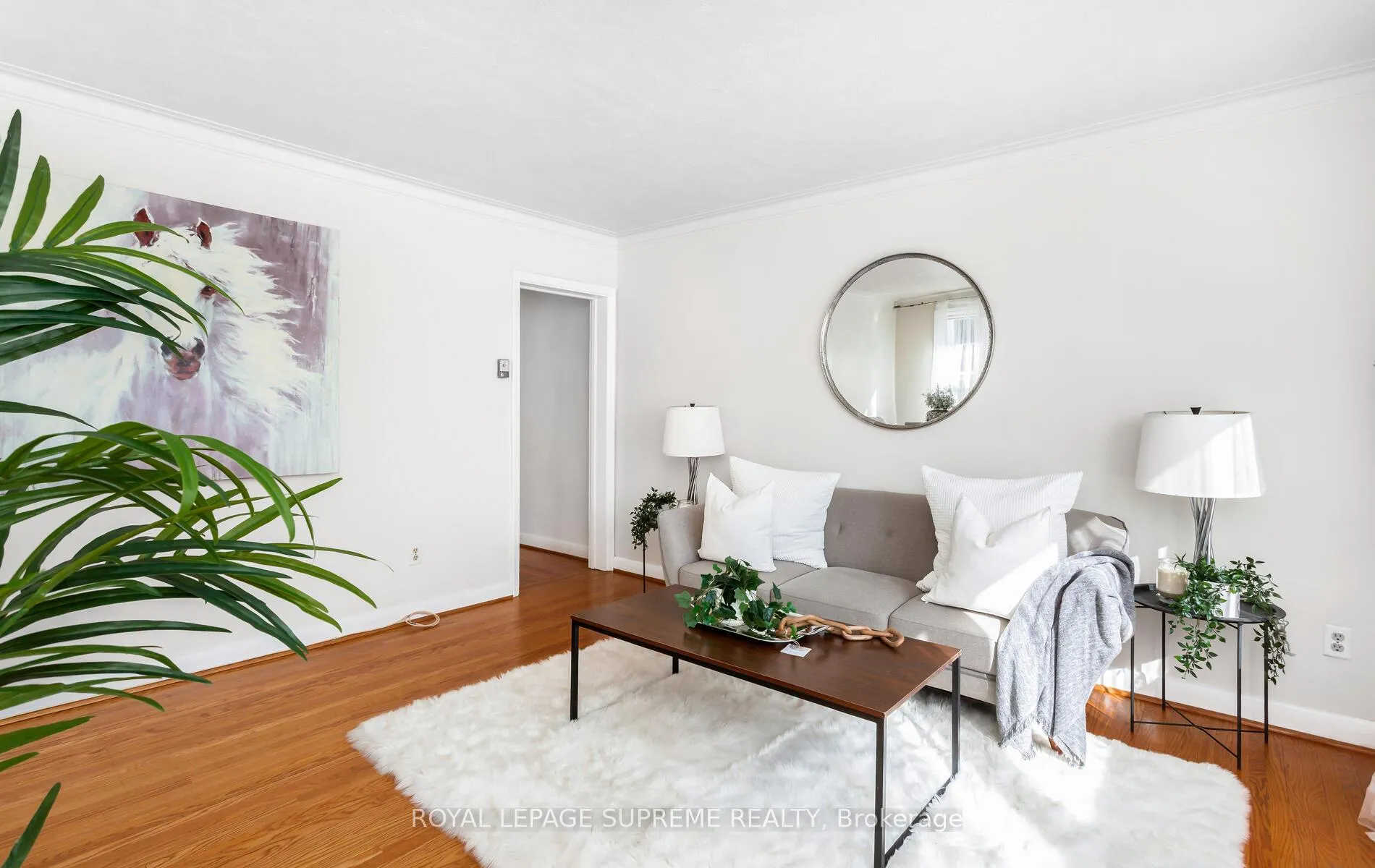 Photo 6 of 14 East Drive, Toronto, Rockcliffe-Smythe — HOMEH